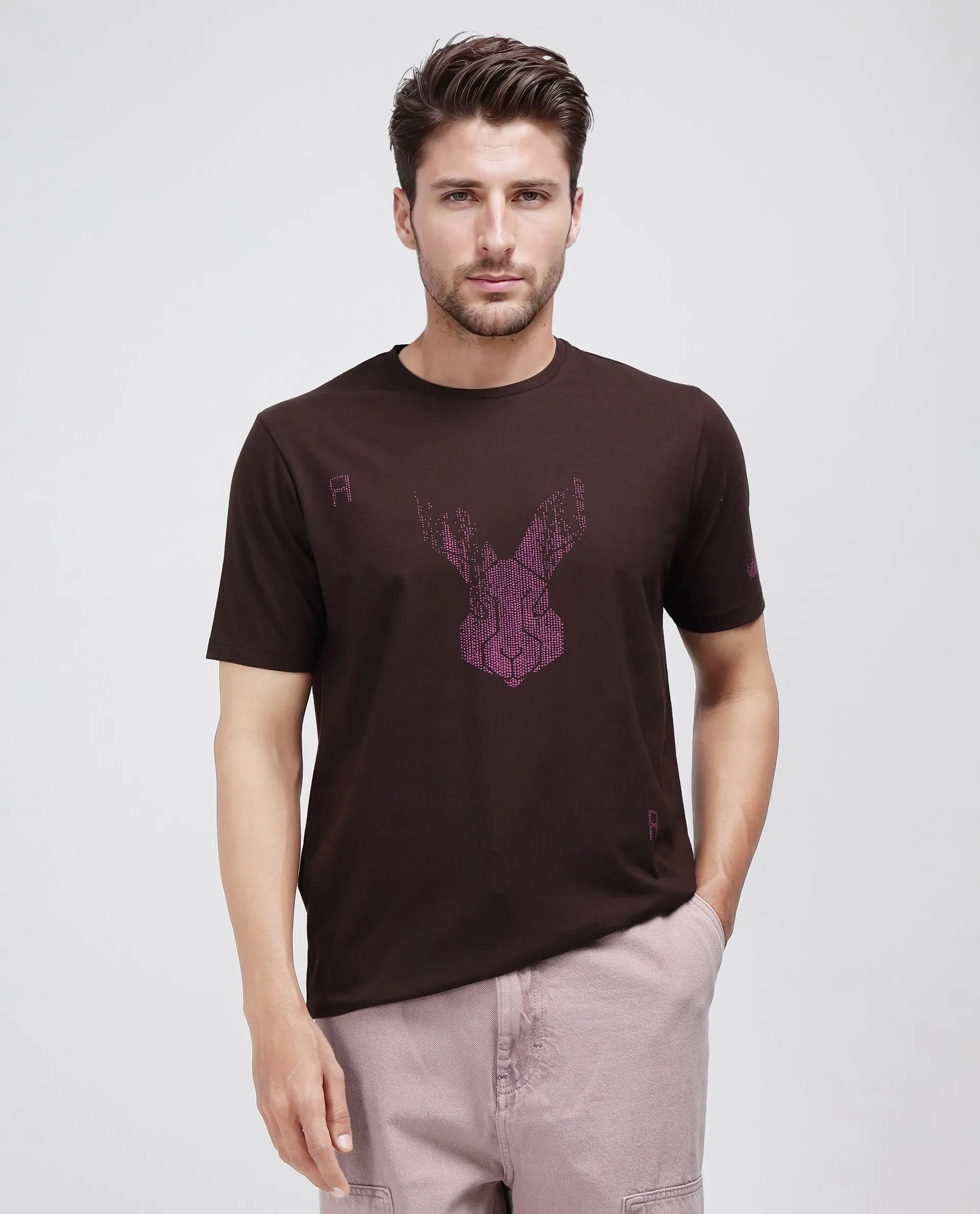 Rare Rabbit Men Log Brown Cotton Lycra Fabric Short Sleeve Crew Neck Slip-On Graphic Print T-Shirt