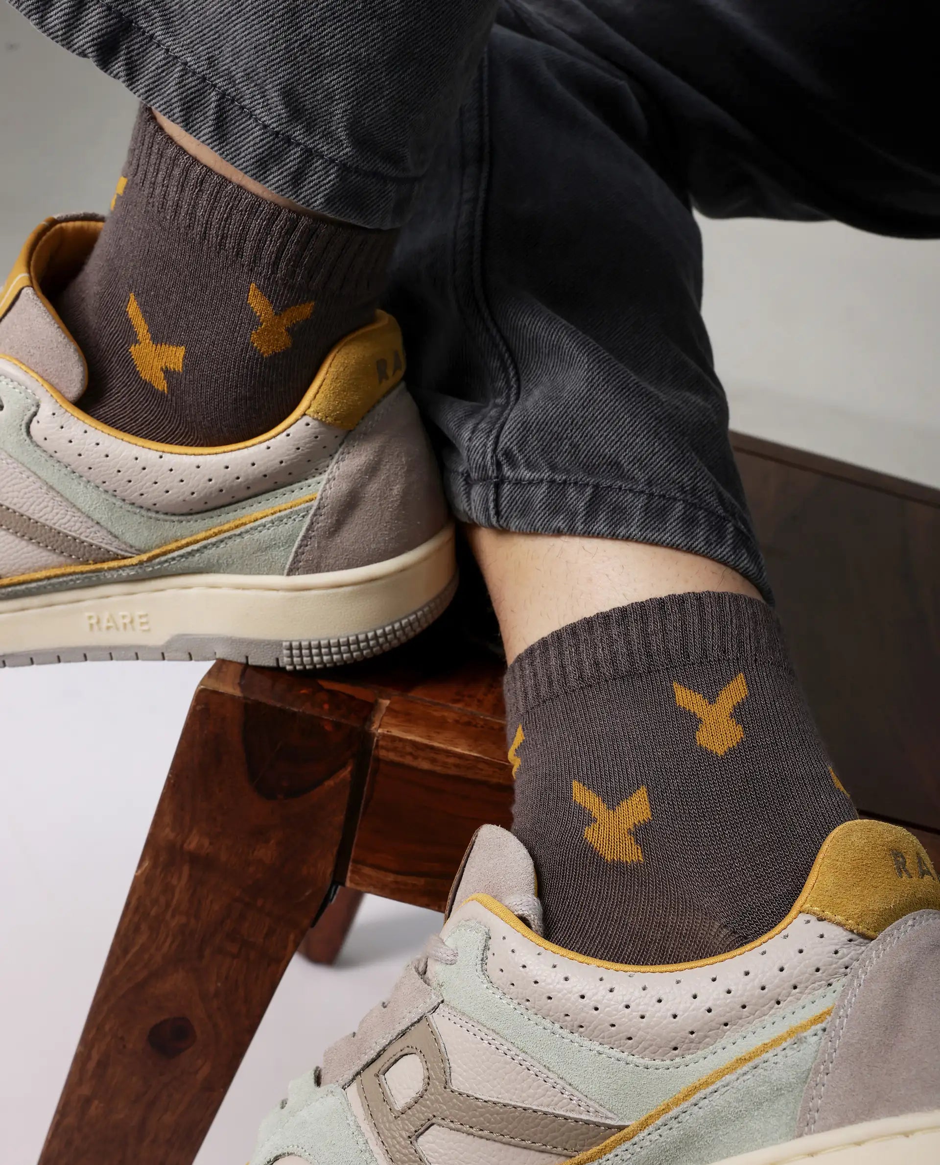 Rare Rabbit Men Loger - 5 Grey High Ankle Socks