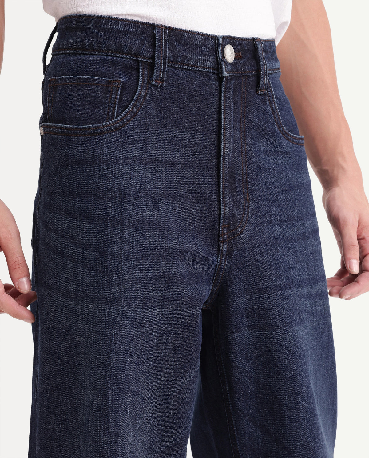 Rare Rabbit Men's Loom Dark Navy Cotton Blend Relaxed Plain Jeans