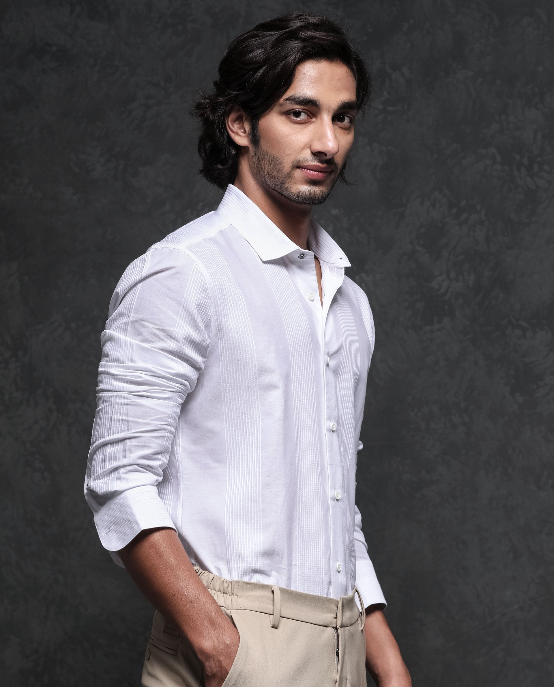 Rare Rabbit Men's Lurtz-1 White Cotton Fabric Full Sleeves Striped Shirt