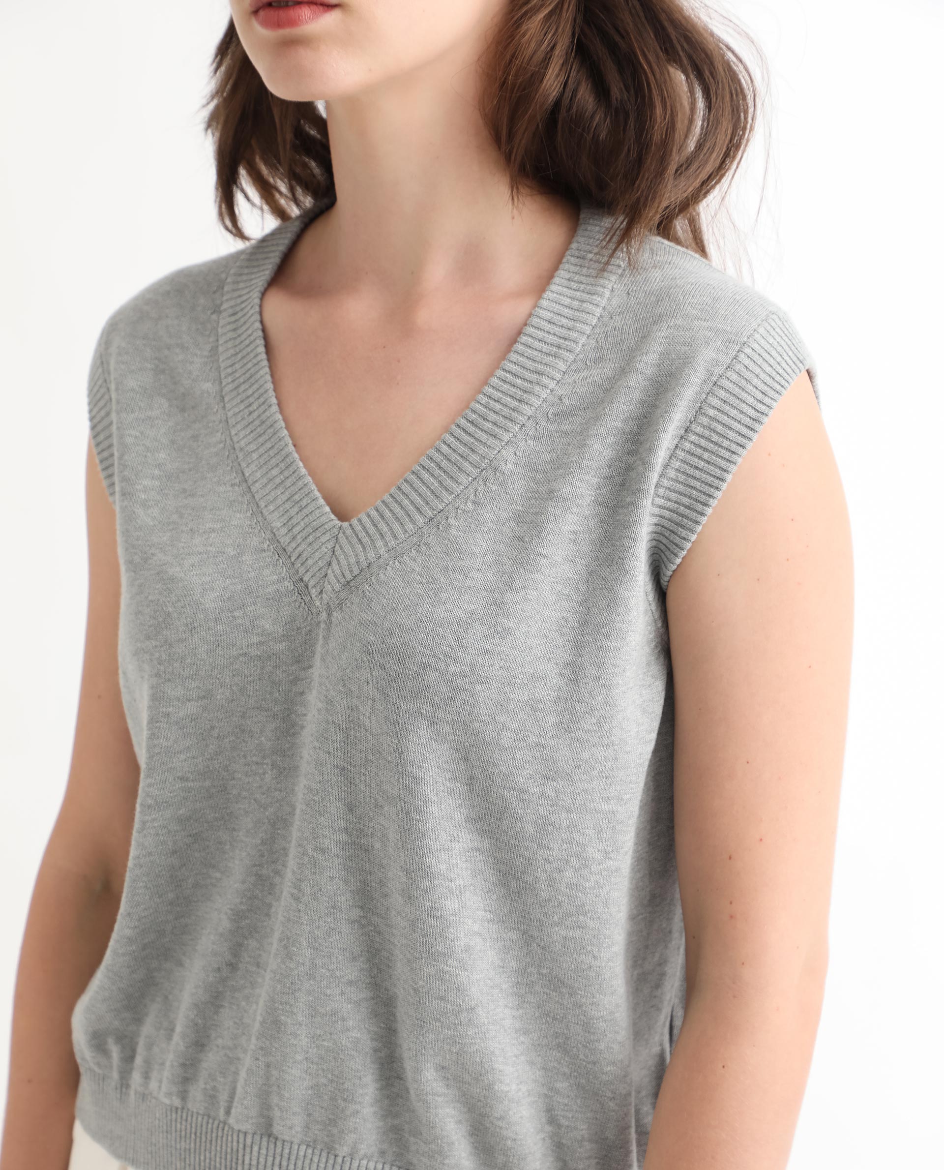 Rareism Women Madelyn Grey Cotton Fabric Sleeveless Knee Length Regular Fit Solid V-Neck Sweater