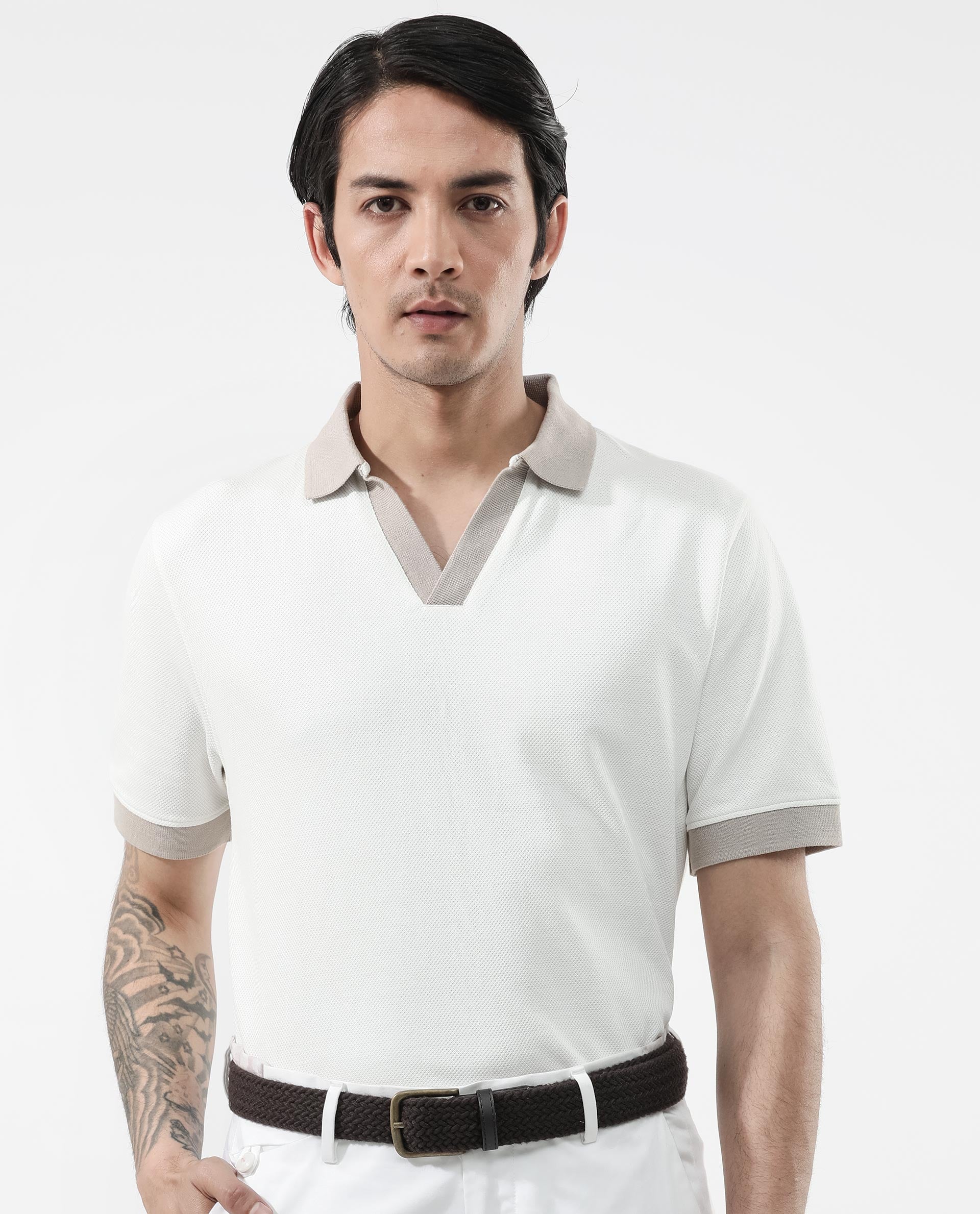 Rare Rabbit Mens Marcelo Off White Cotton Fabric Contrasting Johnny Collar Short Sleeve Solid Polo T-Shirt