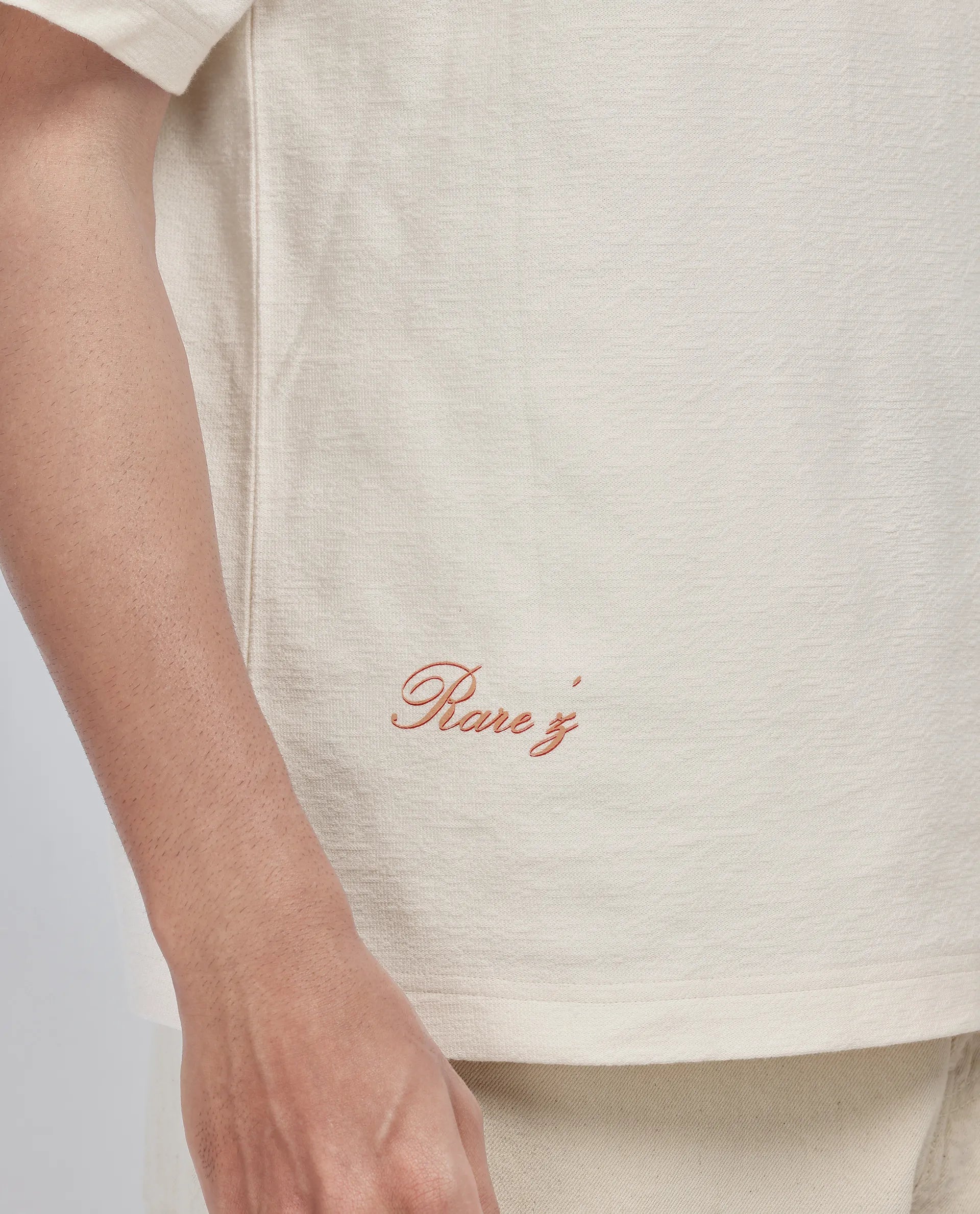 Rare Rabbit Men Marsa Off White Cotton Blend Short Sleeve Slip-On Oversized Fit Jacquard T-Shirt