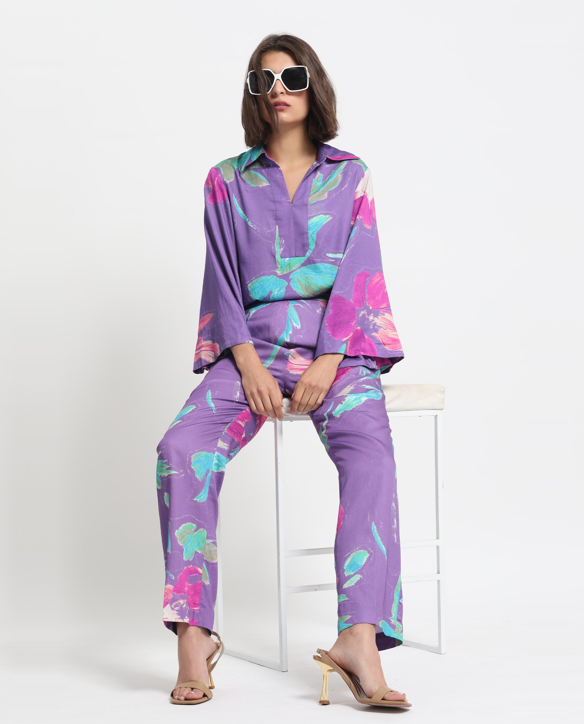 Rareism Women Martin Dark Blue Cotton Fabric Drawstring Closure Relaxed Fit Floral Print Ankle Length Trousers