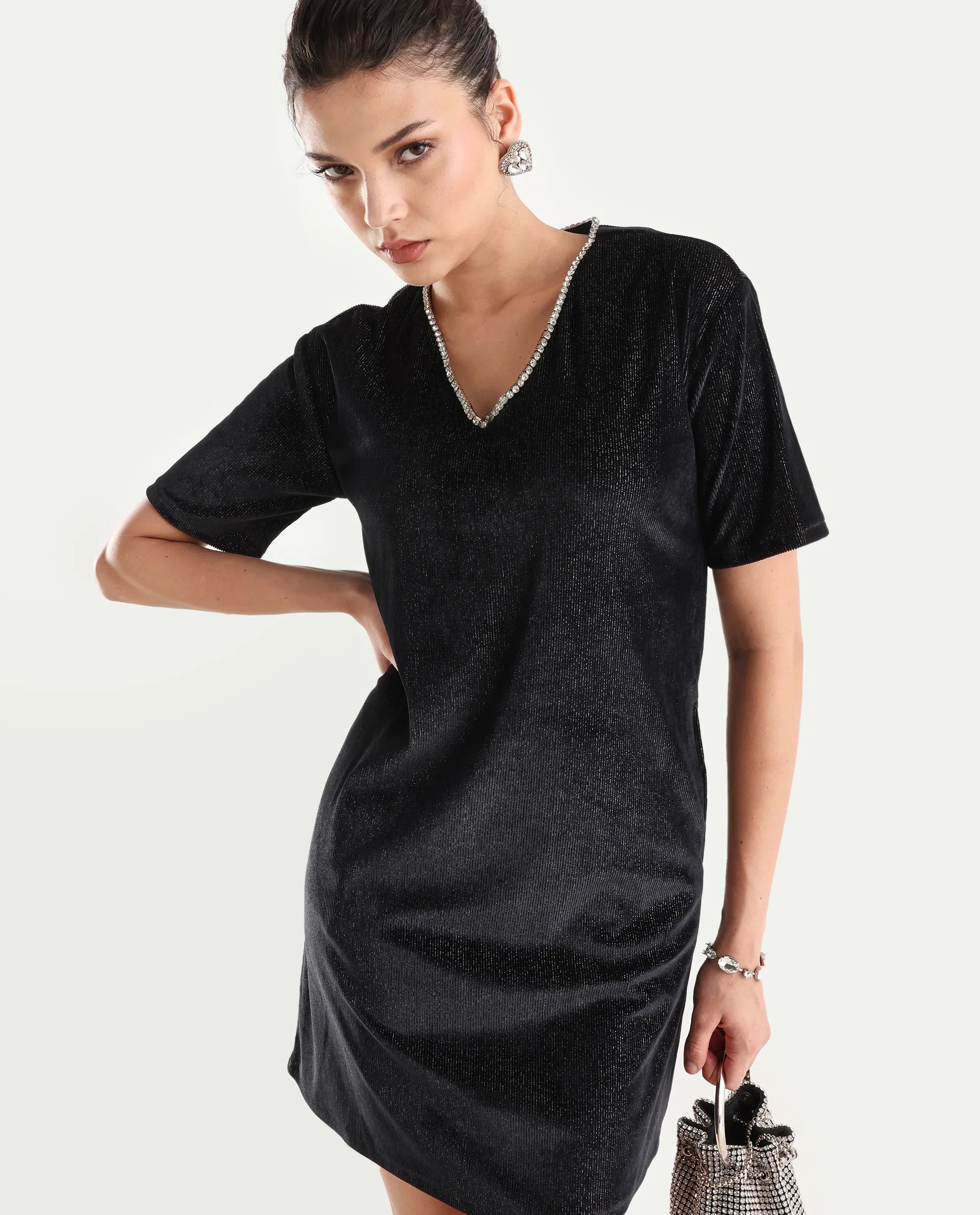 Rareism Women's Maslak Black Velvet V-Neck Plain Mini Boxy Fit Dress