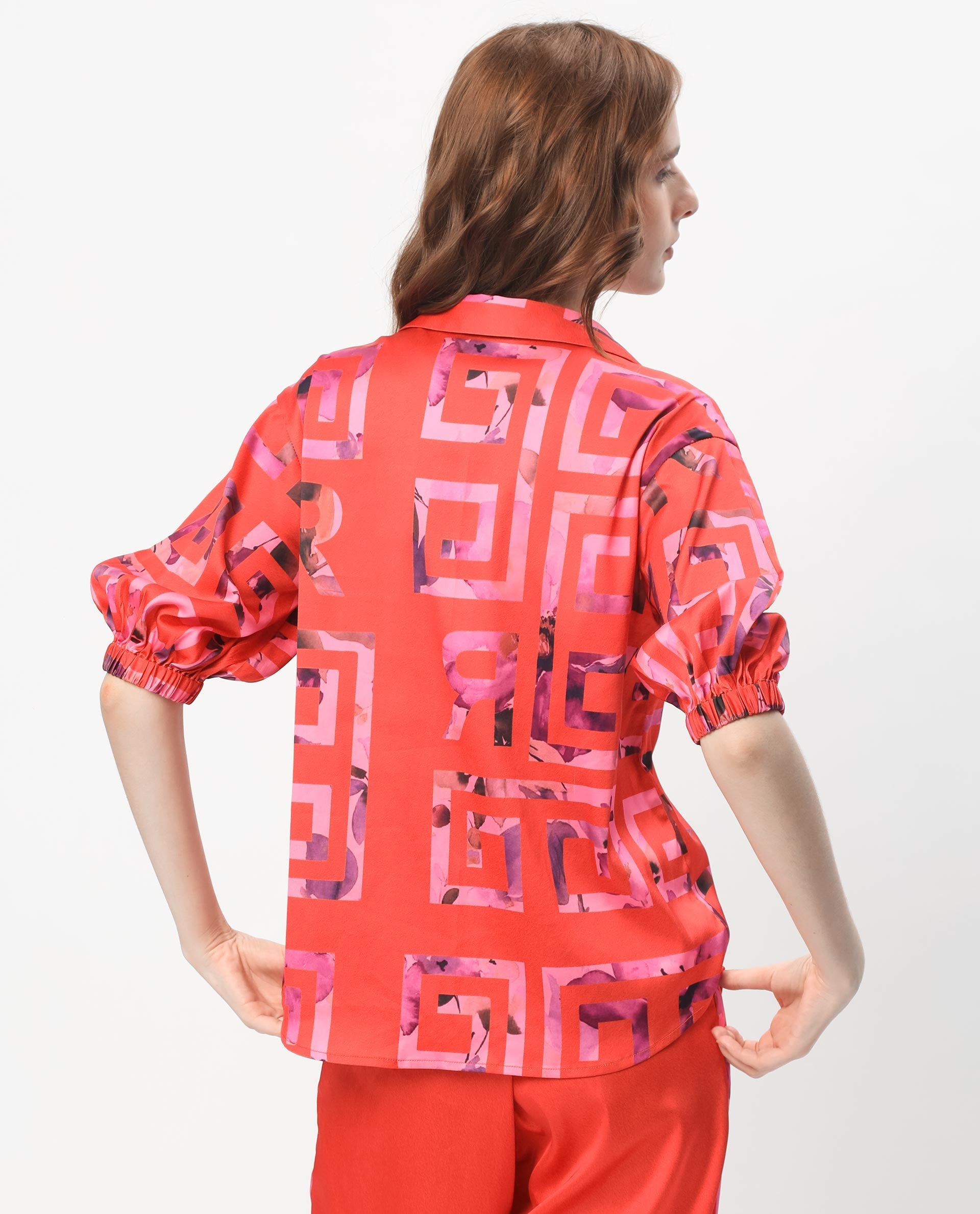 Rareism Women Mclean Pink Polyester Fabric Short Sleeves Button Closure Shirt Collar Regular Fit Geometric Print Shrug