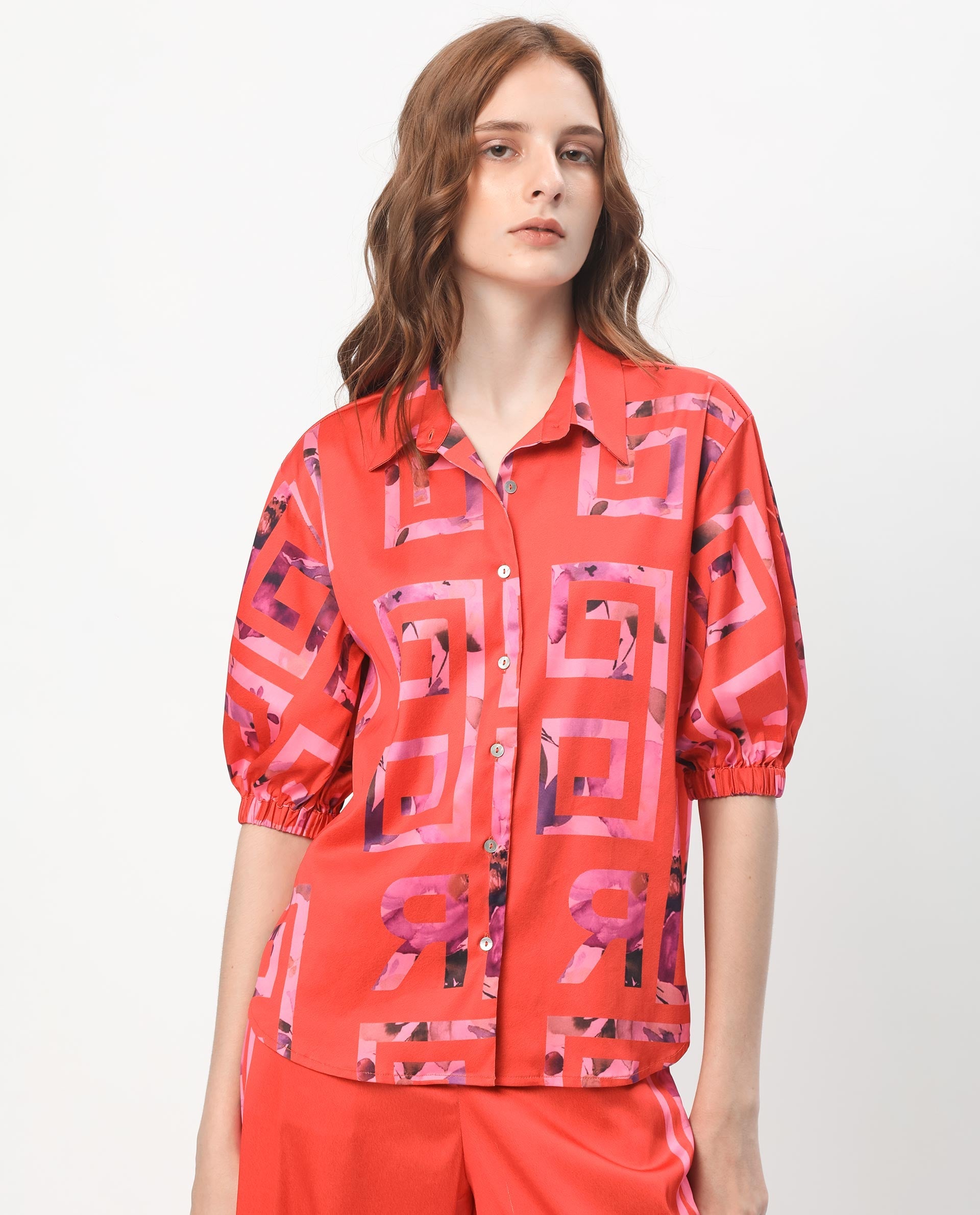 Rareism Women Mclean Pink Polyester Fabric Short Sleeves Button Closure Shirt Collar Regular Fit Geometric Print Shrug