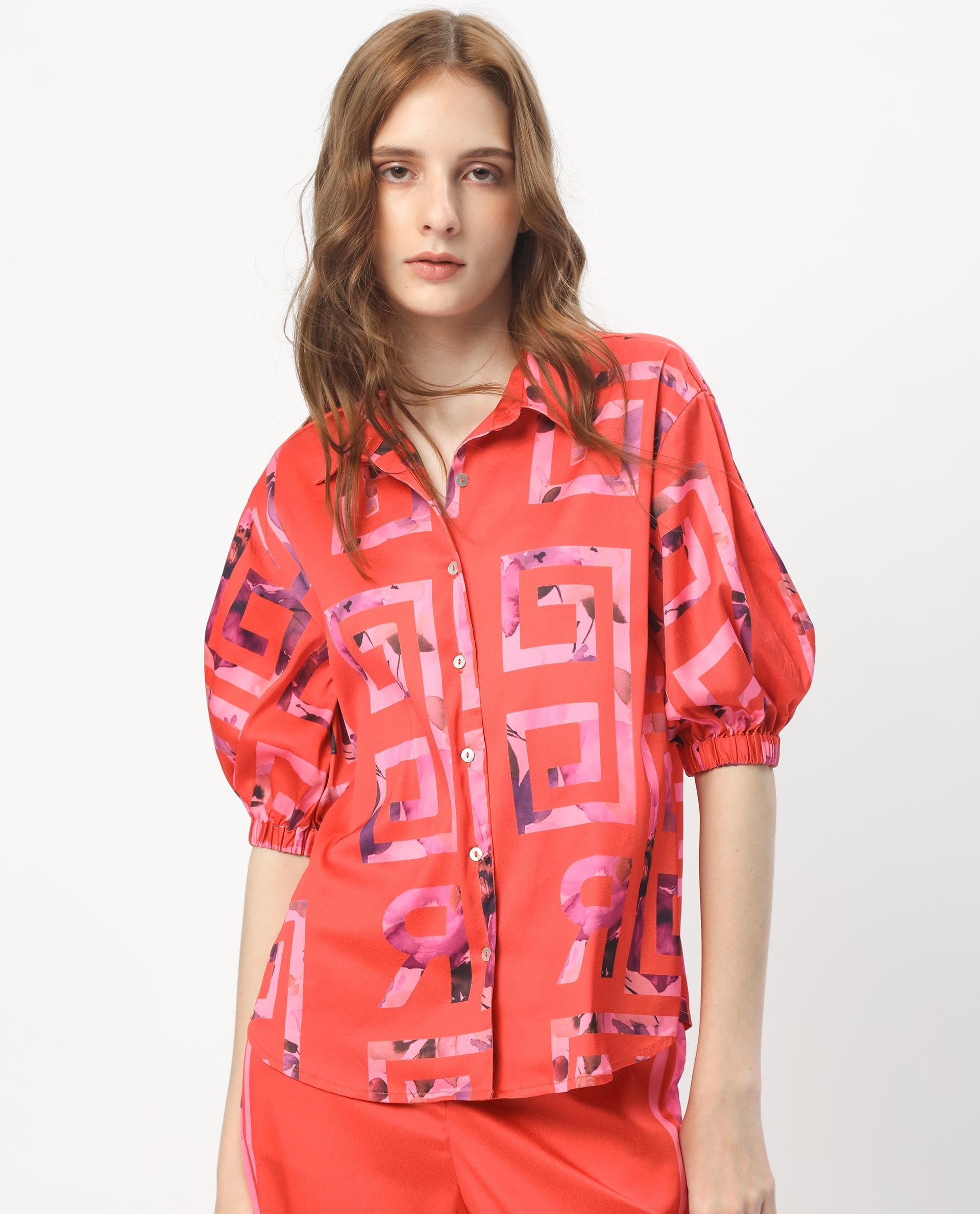 Rareism Women Mclean Pink Polyester Fabric Short Sleeves Button Closure Shirt Collar Regular Fit Geometric Print Shrug