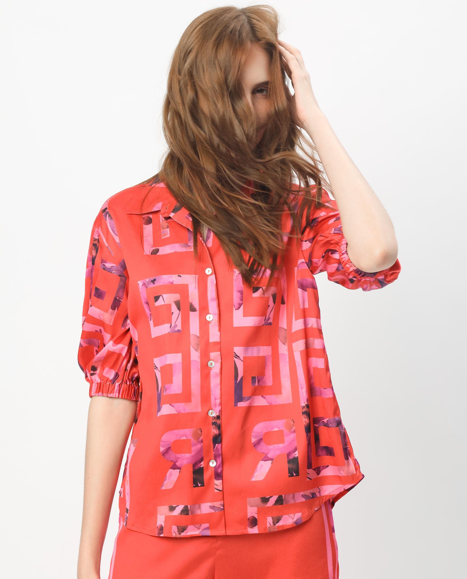 Rareism Women Mclean Pink Polyester Fabric Short Sleeves Button Closure Shirt Collar Regular Fit Geometric Print Shrug