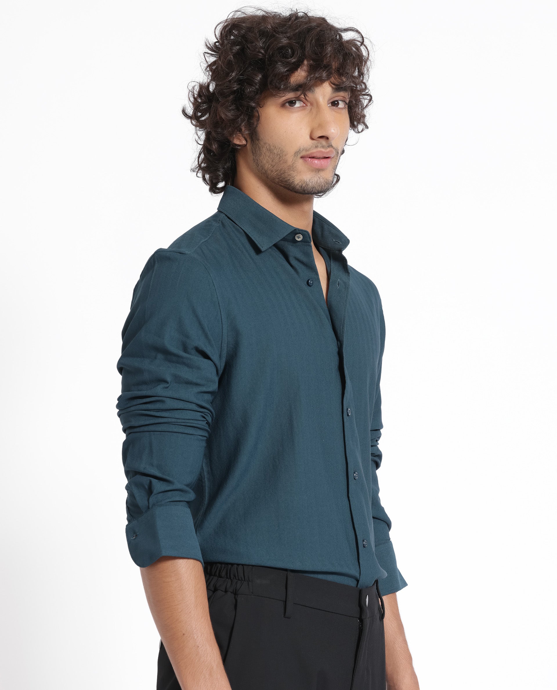 Rare Rabbit Men's Me Green Cotton Polyester Fabric Full Sleeves Solid Shirt