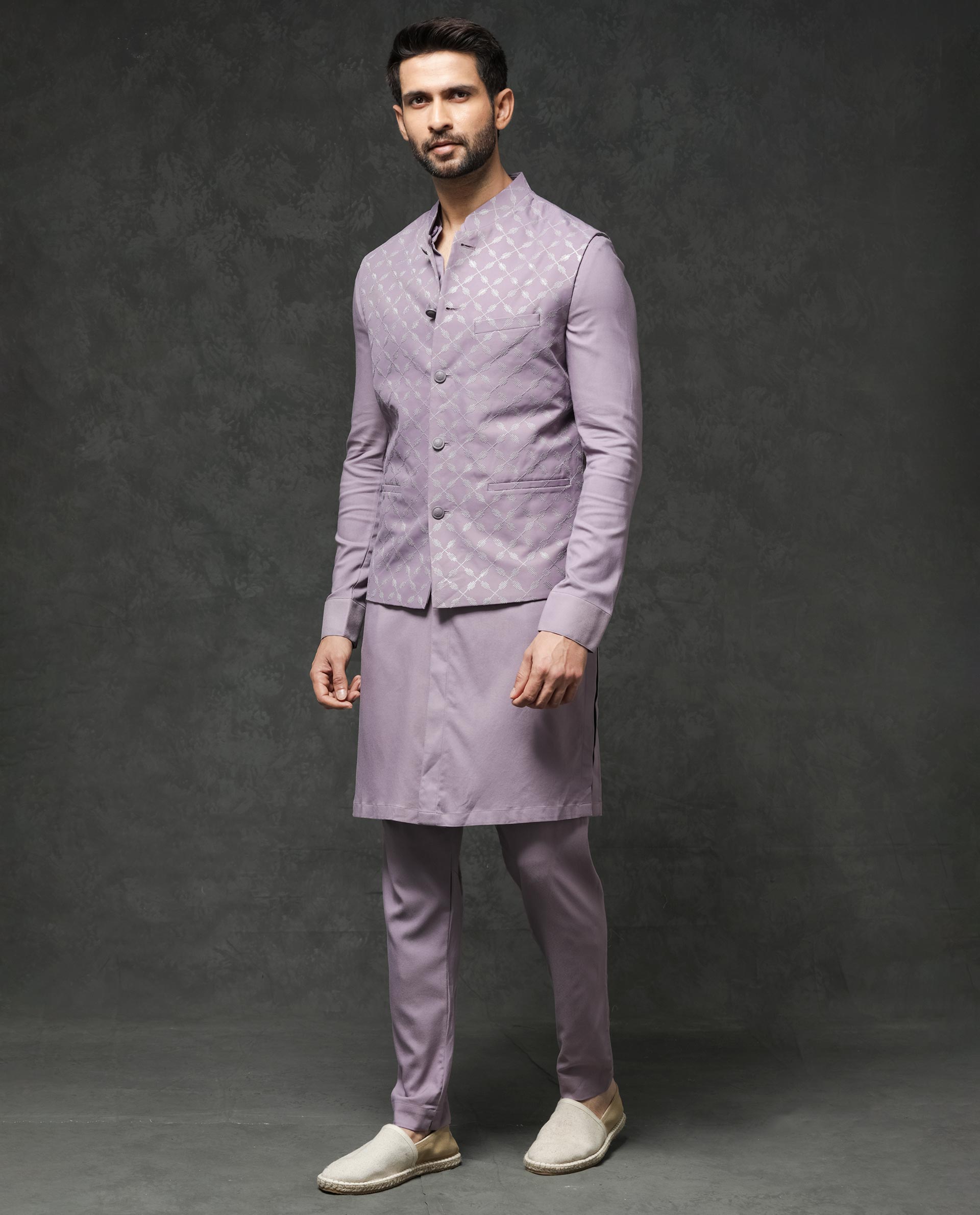 Rare Rabbit Men's Medo-B1 Pastel Purple Poly Viscose Elastane Fabric Mandarin Collar Sleeveless Geometric Embroidered Bandi