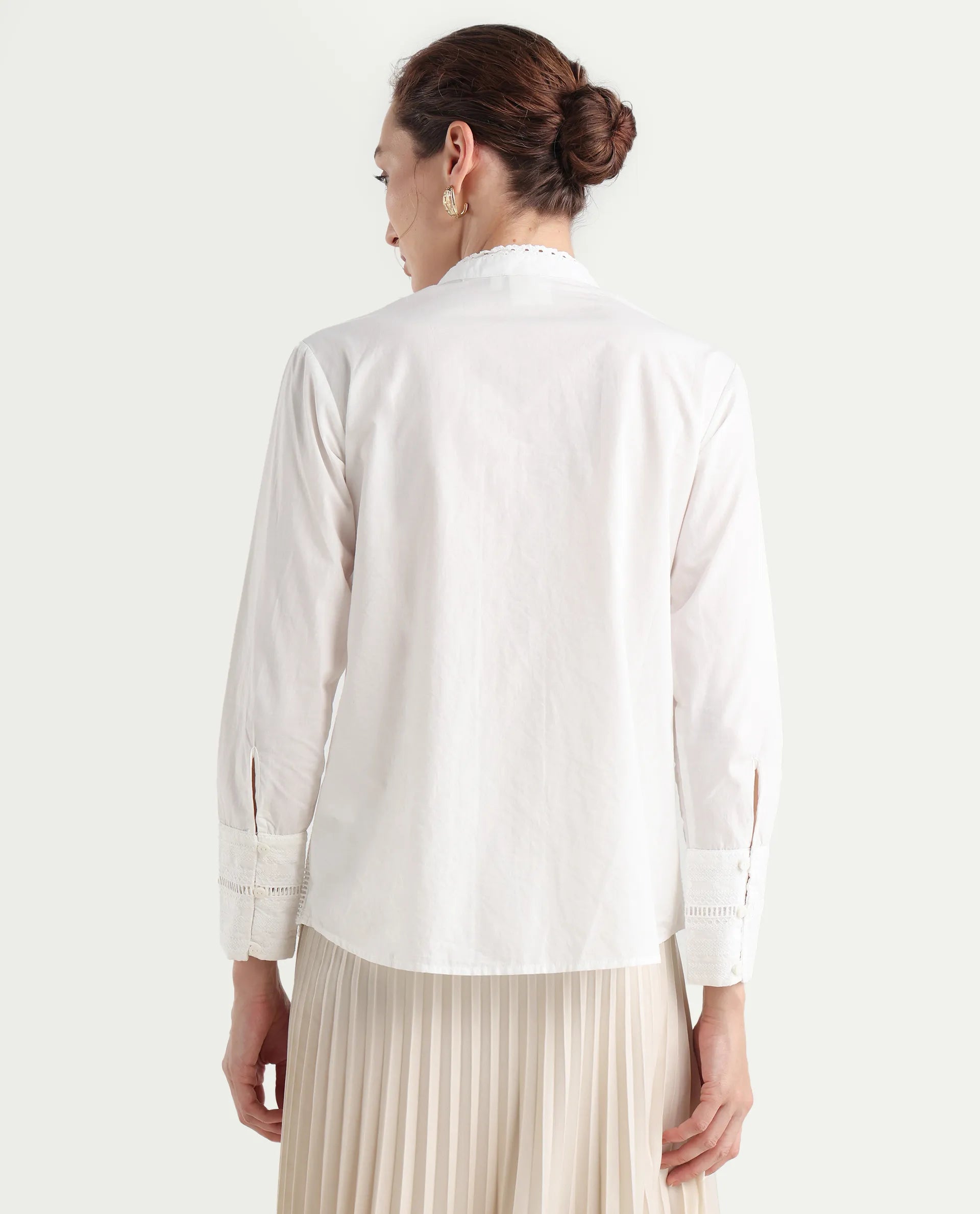 Rareism Women's Melloyo Off White Cotton Mandarin Collar Plain Cuffed Sleeve Regular Fit Top