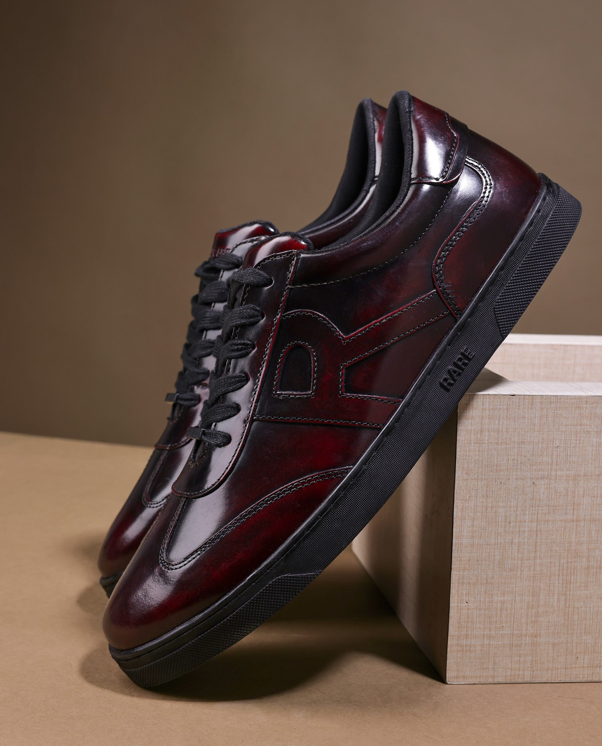 Rare Rabbit Mens Mercury Maroon Shiny Brush Off Leather Lace Up Low Top Round Toe Smart Casual Sneaker Shoes