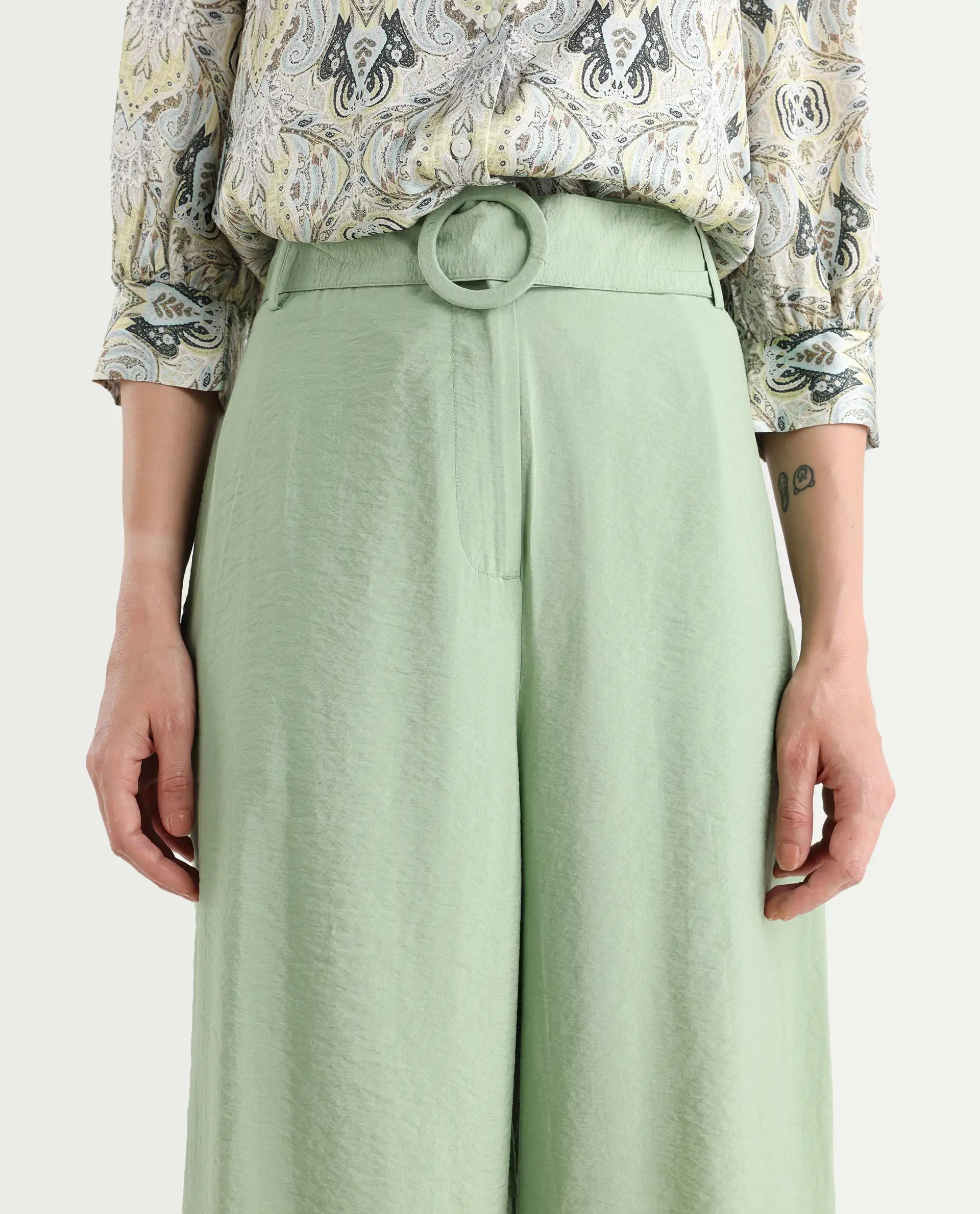 Rareism Women's Millinia Pastel Green Viscose Blend Plain Ankle Length Straight Fit Trouser