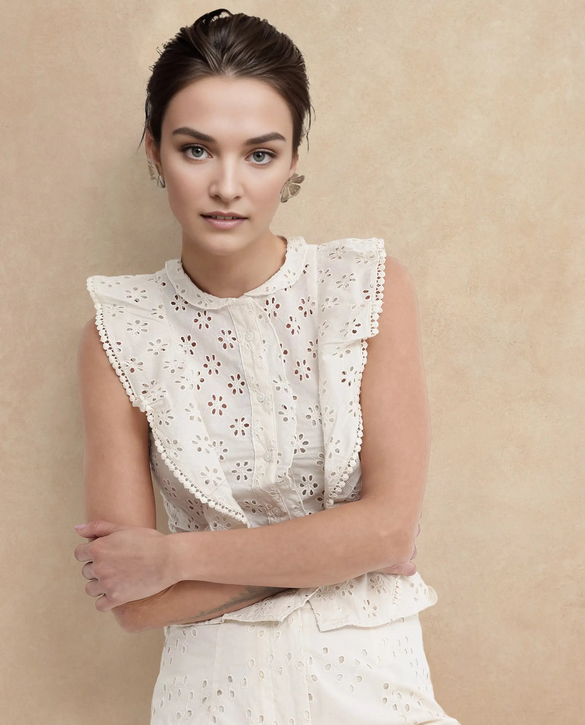 Rareism Women's Montana-T Light Off White Cotton Sweetheart Neck Plain Sleeveless Regular Fit Top