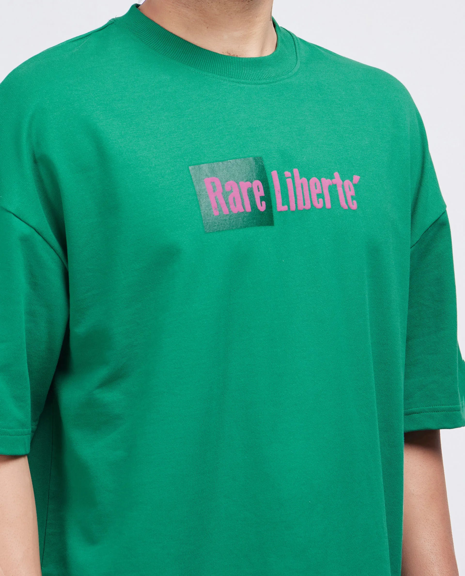 Rare Rabbit Men Moshe Green Cotton Fabric Short Sleeve Slip-On Oversized Fit Printed T-Shirt