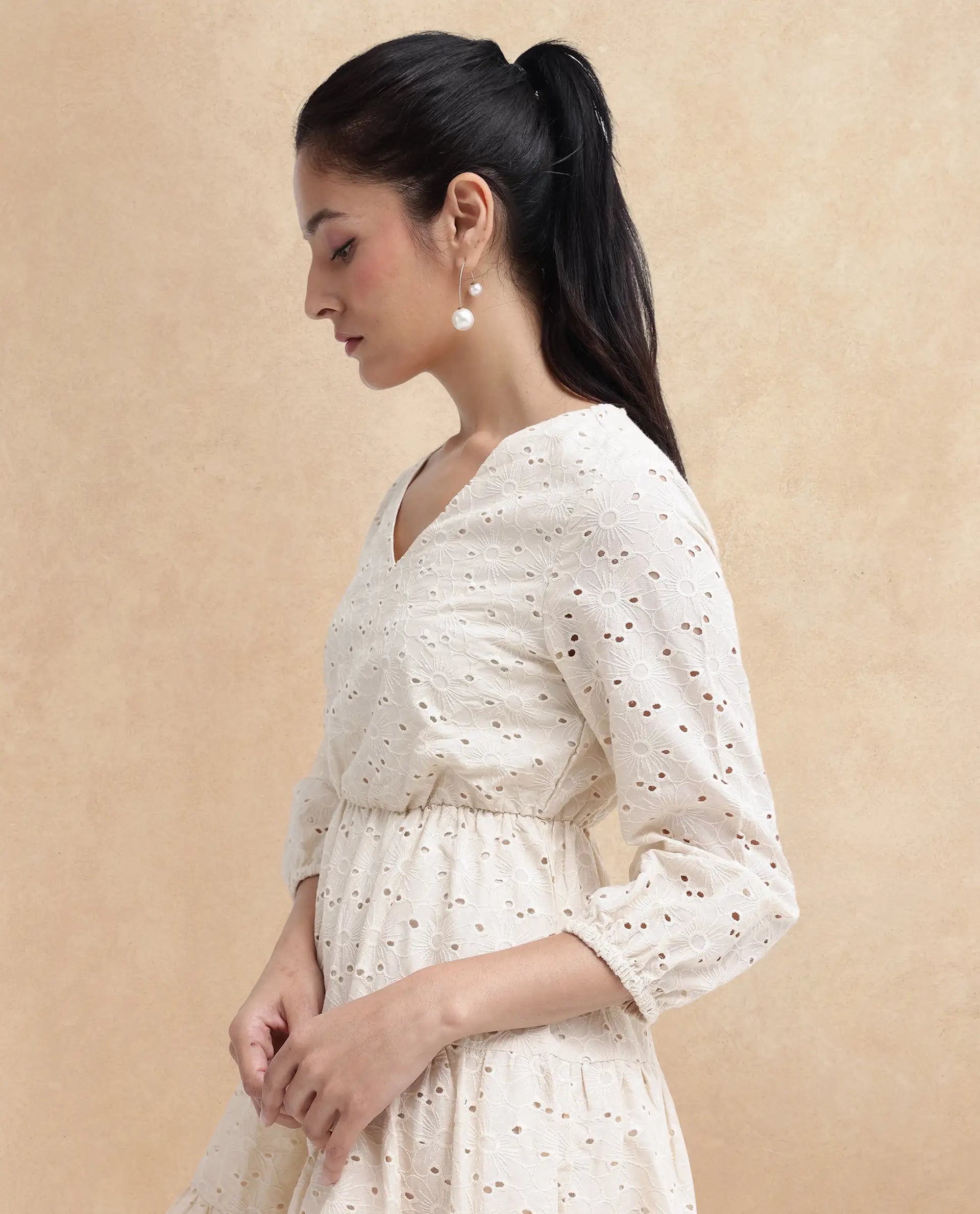 Rareism Women's Mosilo Off White V-Neck Zipper Closure Balloon Sleeve Plain Fit And Flare Knee Length Dress