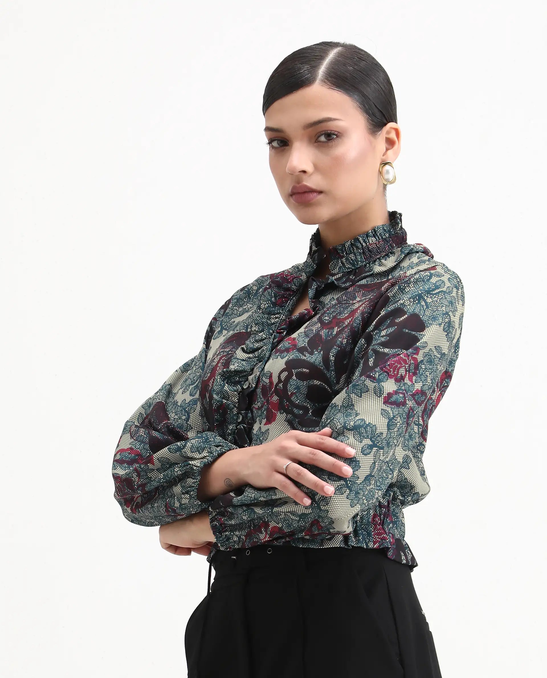 Rareism Women's Mugla Multi Polyester Blend V-Neck Floral Print Balloon Sleeve Crop Regular Fit Top