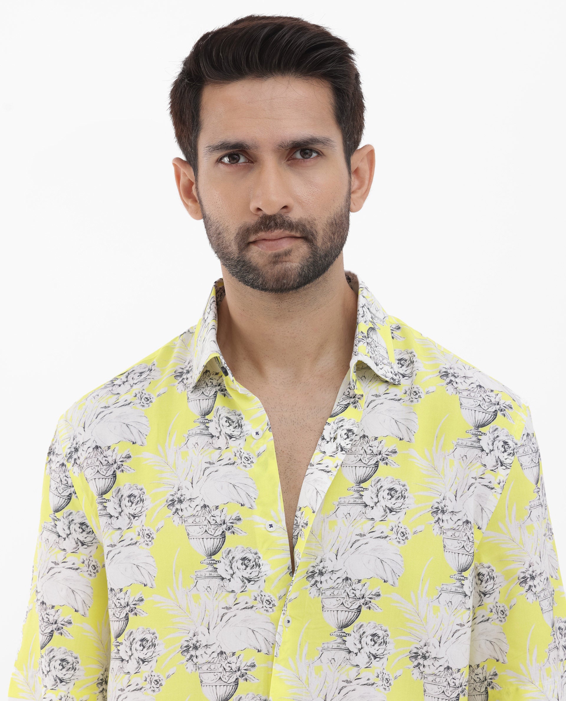 Rare Rabbit Mens Mackle Yellow Viscose Fabric Short Sleeve Boxy Fit Abstract Print Shirt