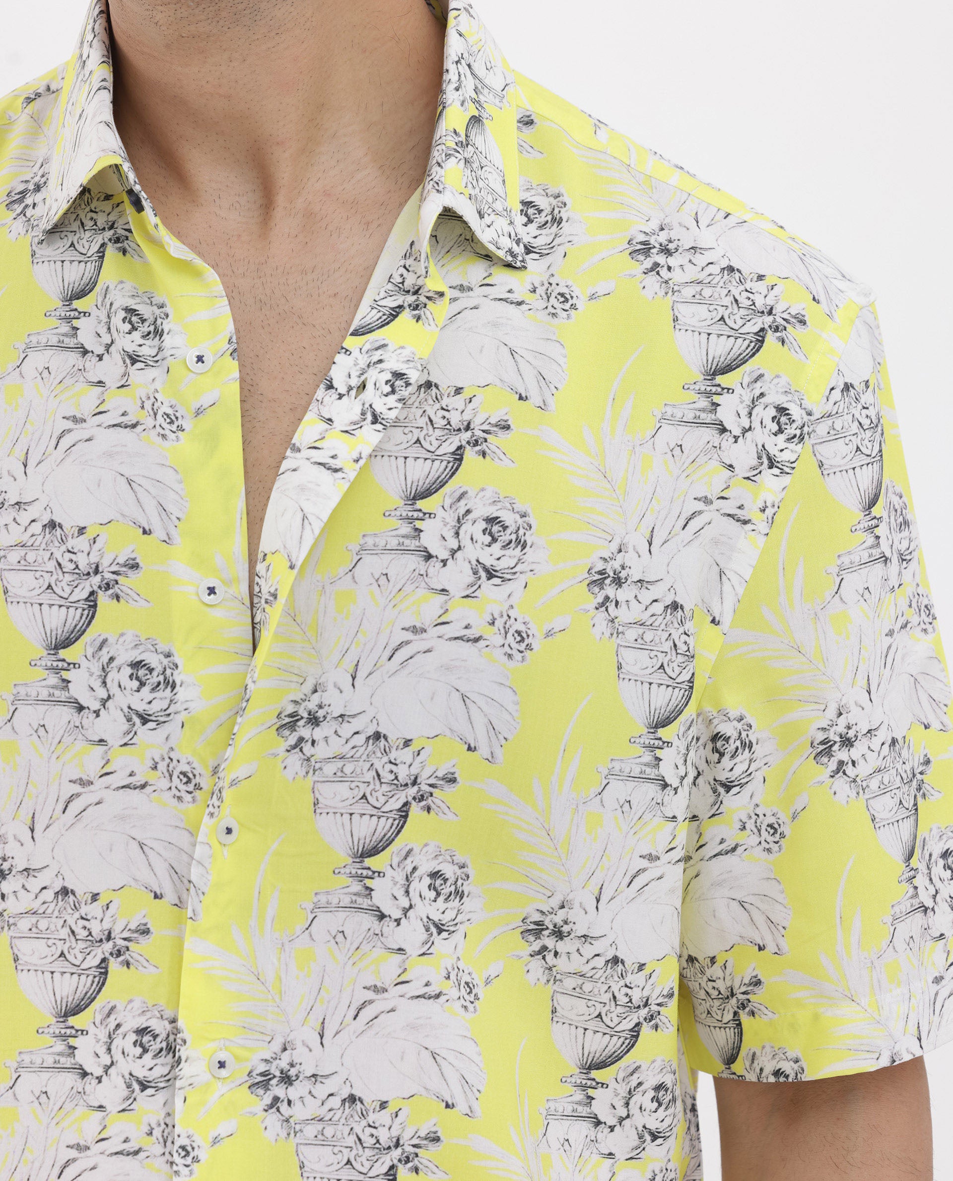 Rare Rabbit Mens Mackle Yellow Viscose Fabric Short Sleeve Boxy Fit Abstract Print Shirt