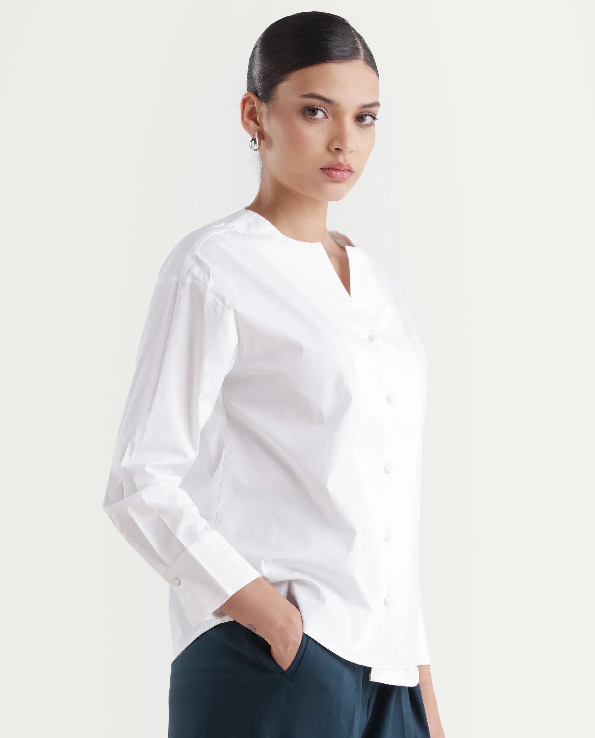 Rareism Women's Nagoya White Cotton Blend Crew Neck Plain Cuffed Sleeve Regular Fit Top