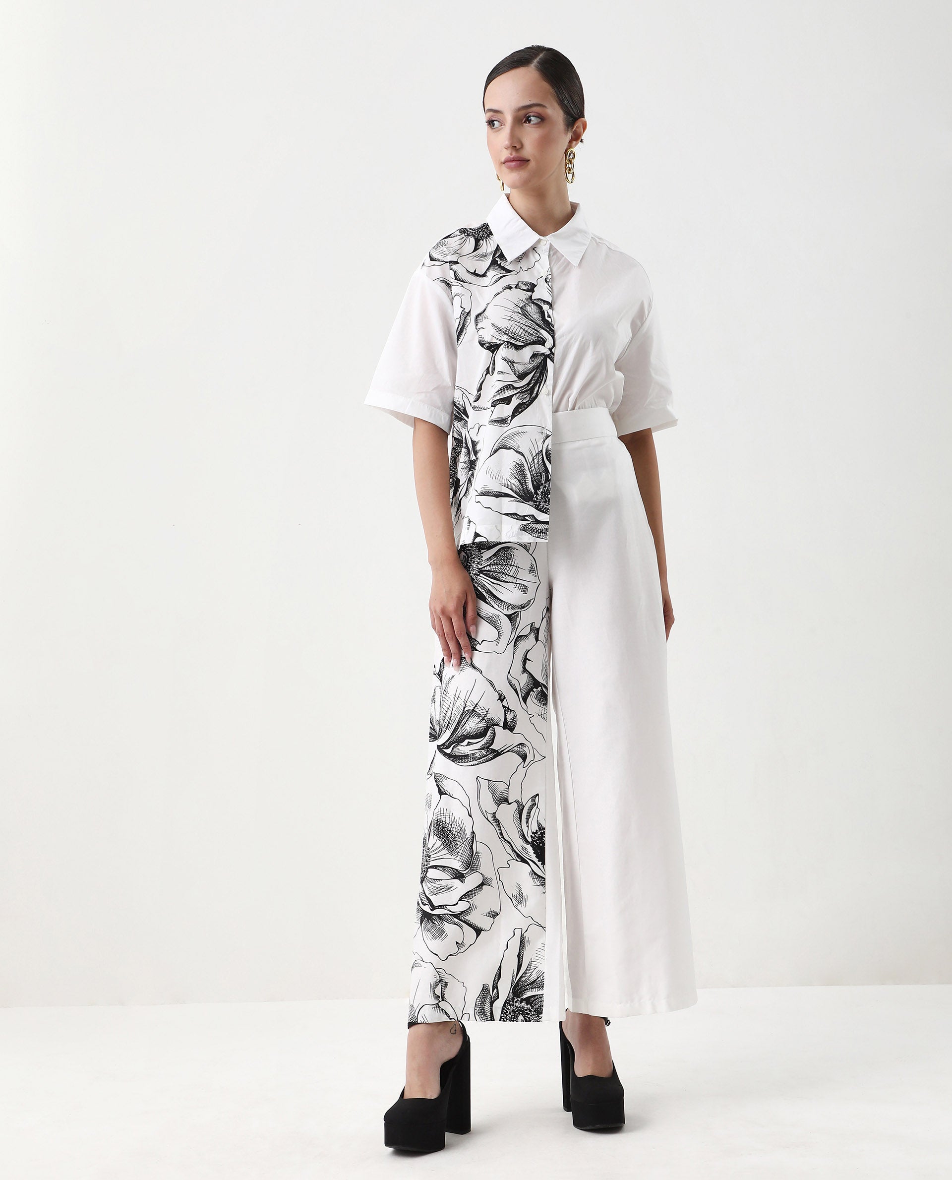 Rareism Women's Neilsono White Cotton Blend Floral Print Ankle Length Flared Trouser