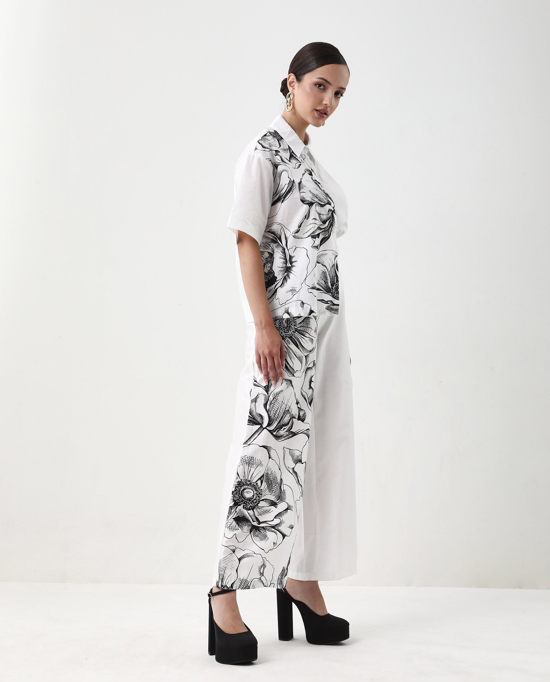 Rareism Women's Neilsono White Cotton Blend Floral Print Ankle Length Flared Trouser