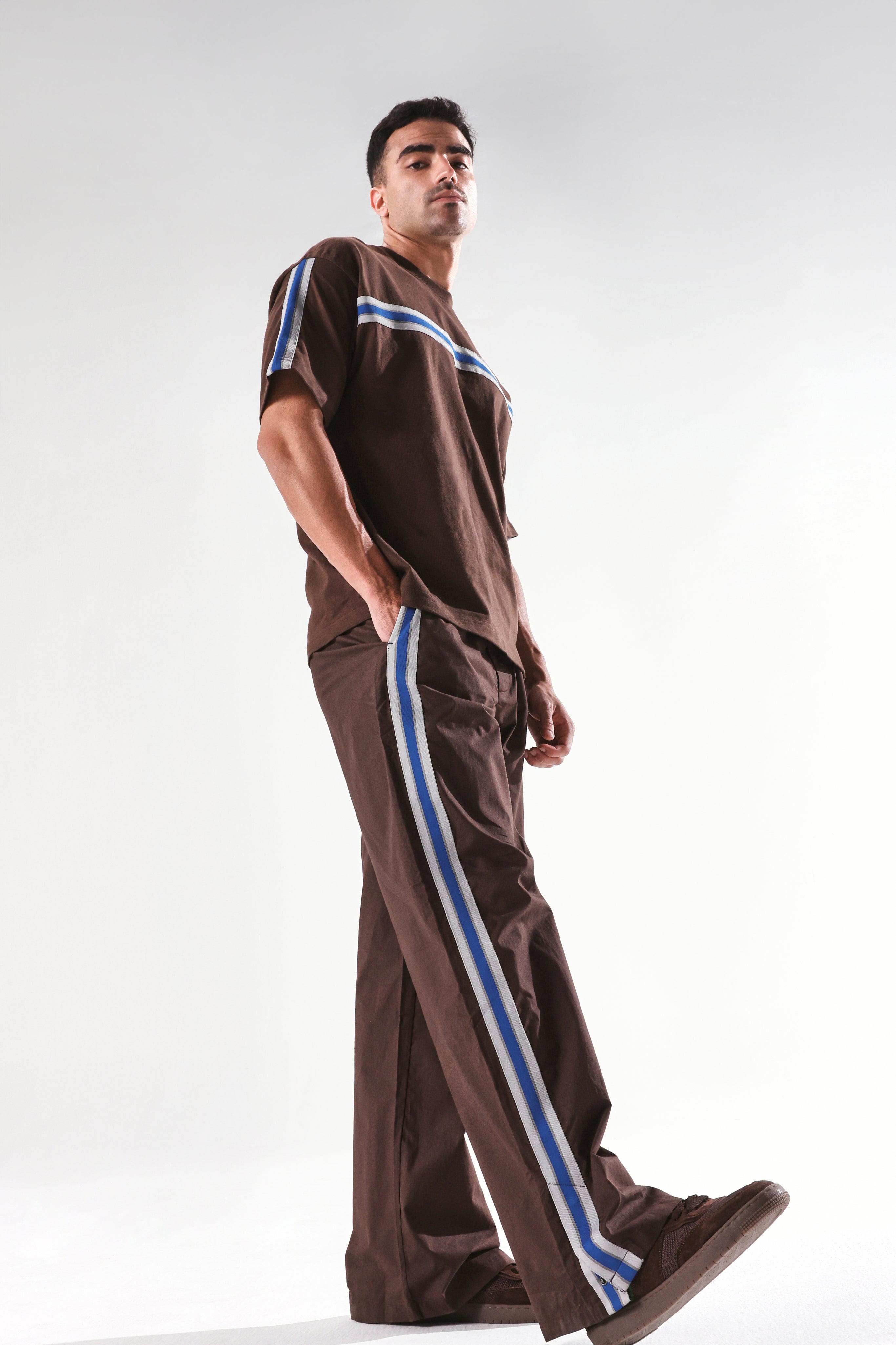 Rare Rabbit Men's Newnon Brown Cotton Plain Baggy Fit Track Pant