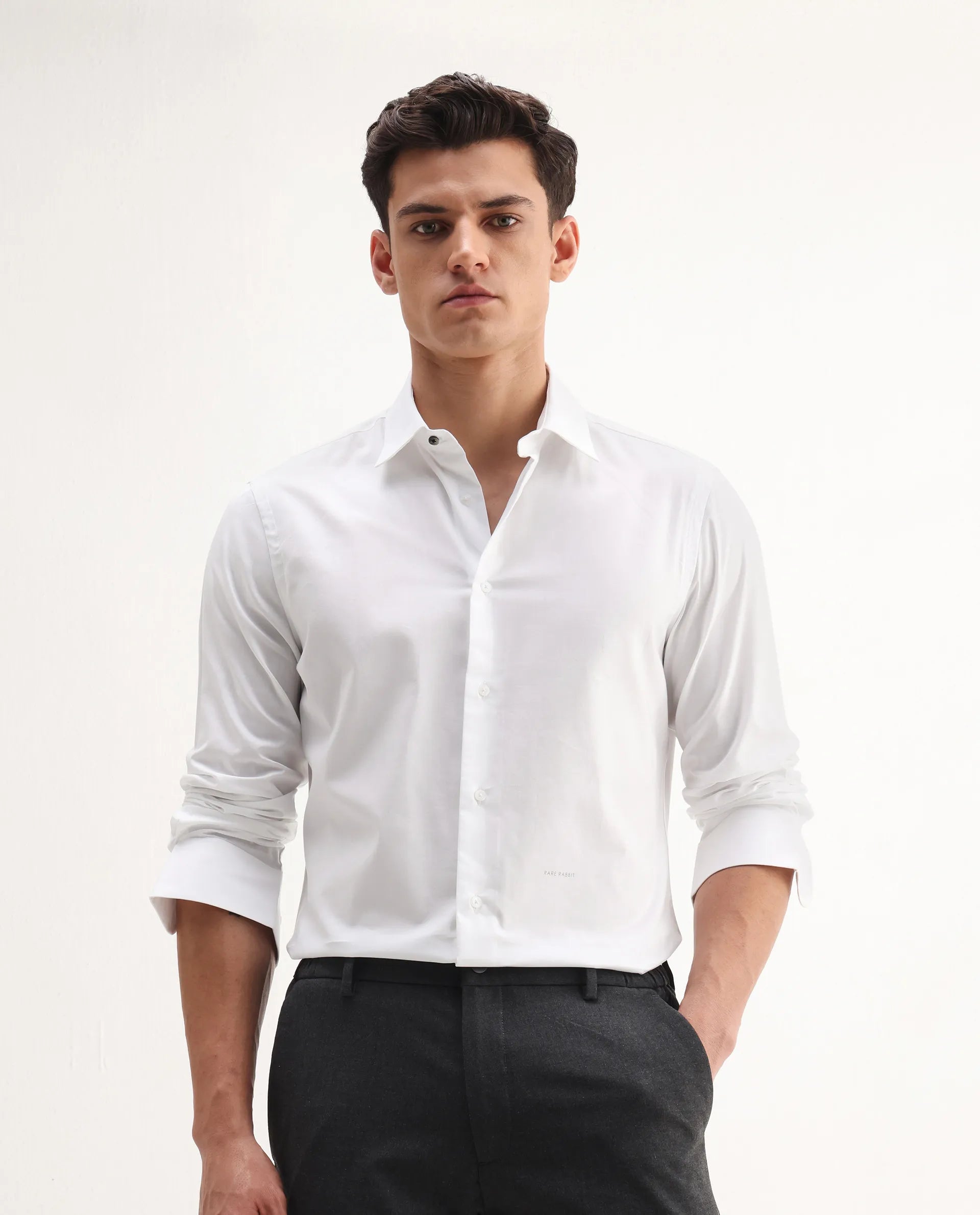 Rare Rabbit Men's Newton 25 White Cotton Blend Plain Regular Fit Full Sleeve Collared Shirt