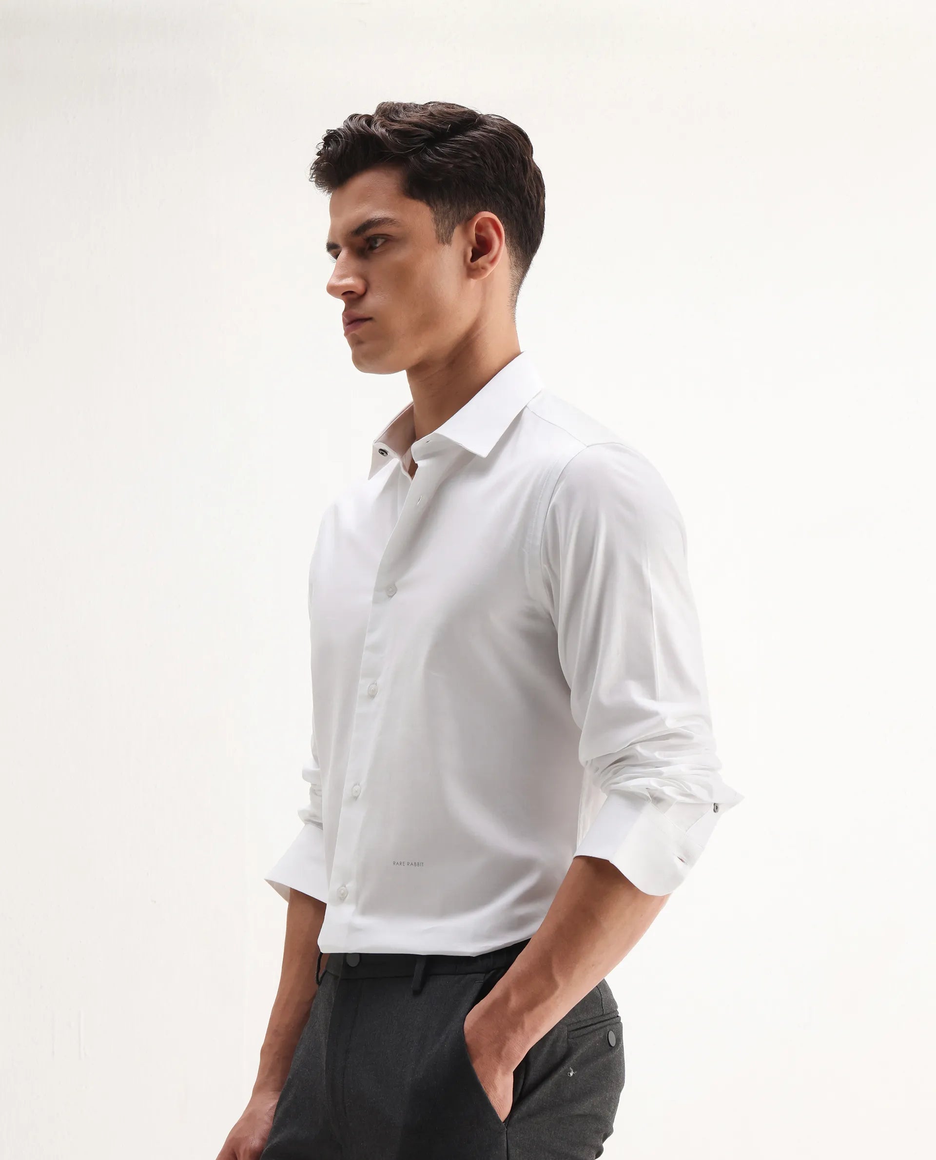Rare Rabbit Men's Newton 25 White Cotton Blend Plain Regular Fit Full Sleeve Collared Shirt
