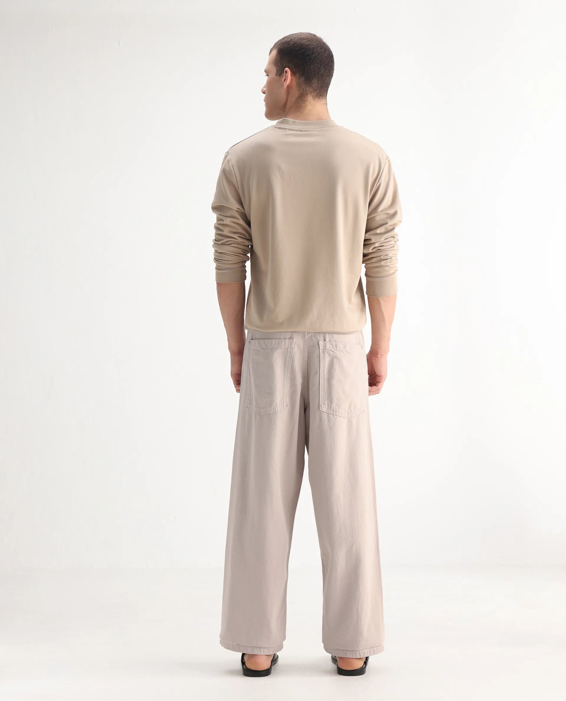 Rare Rabbit Men's Niretor-2 Beige Cotton Plain Baggy Fit Jeans