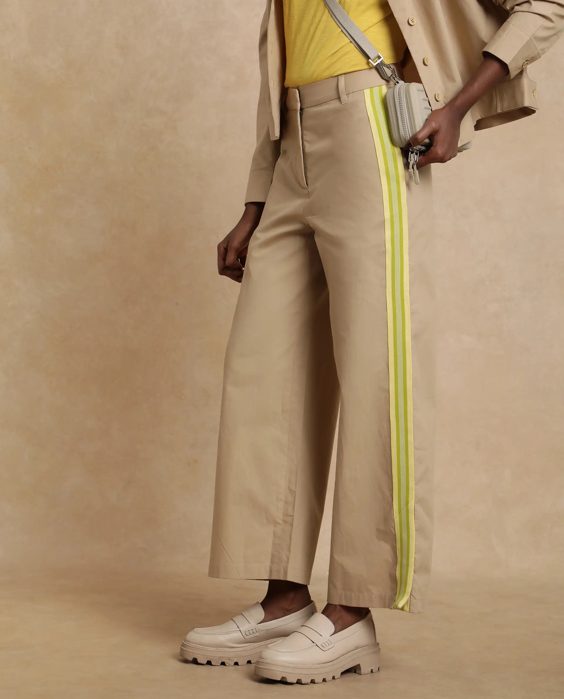 Rareism Women's Nocam B Beige Cotton Plain Ankle Length Wide Trouser