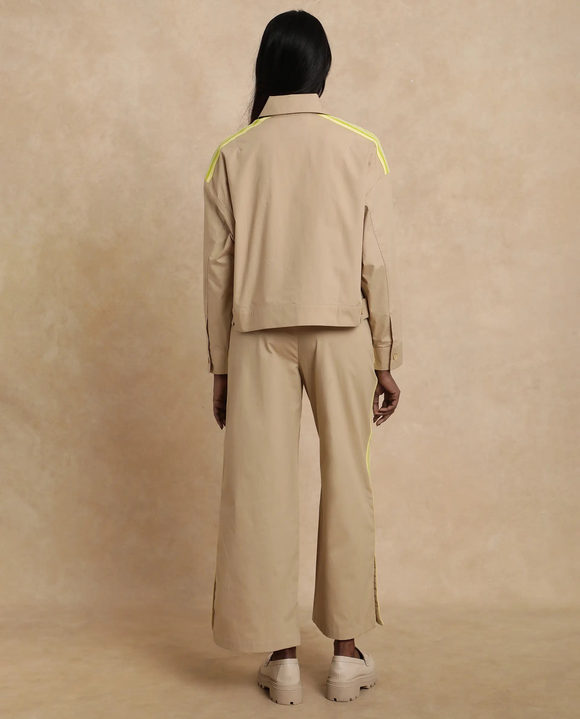 Rareism Women's Nocam S Beige Cotton Spread Collar Plain Cuffed Sleeve Relaxed Fit Shirt