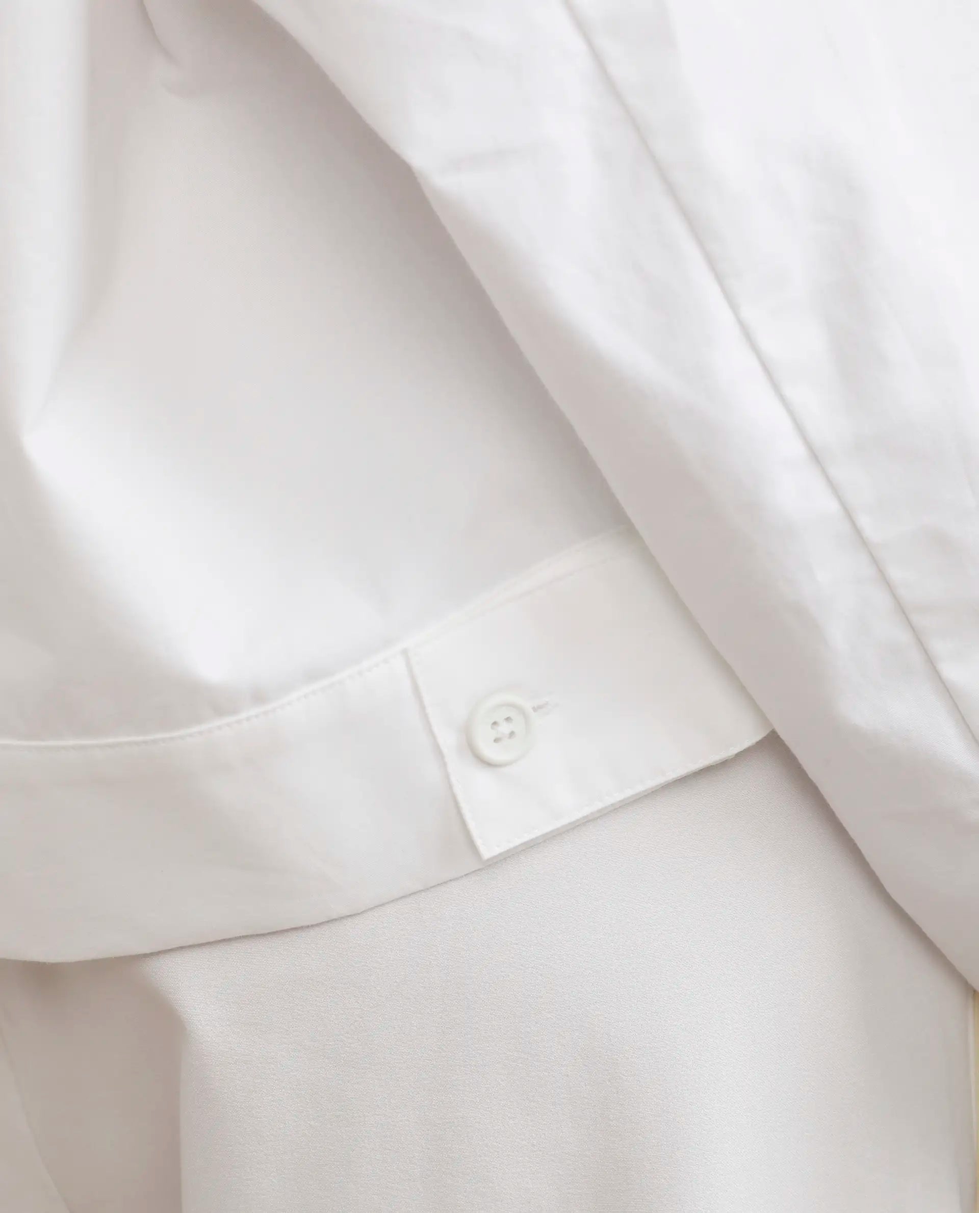 Rareism Women's Nocam S Off White Cotton Spread Collar Plain Cuffed Sleeve Relaxed Fit Shirt