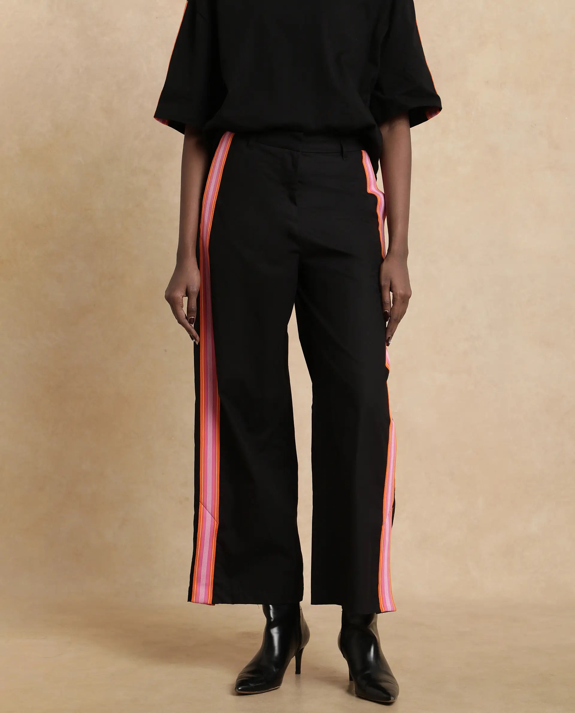 Rareism Women's Nonwen B Black Cotton Plain Ankle Length Wide Trouser