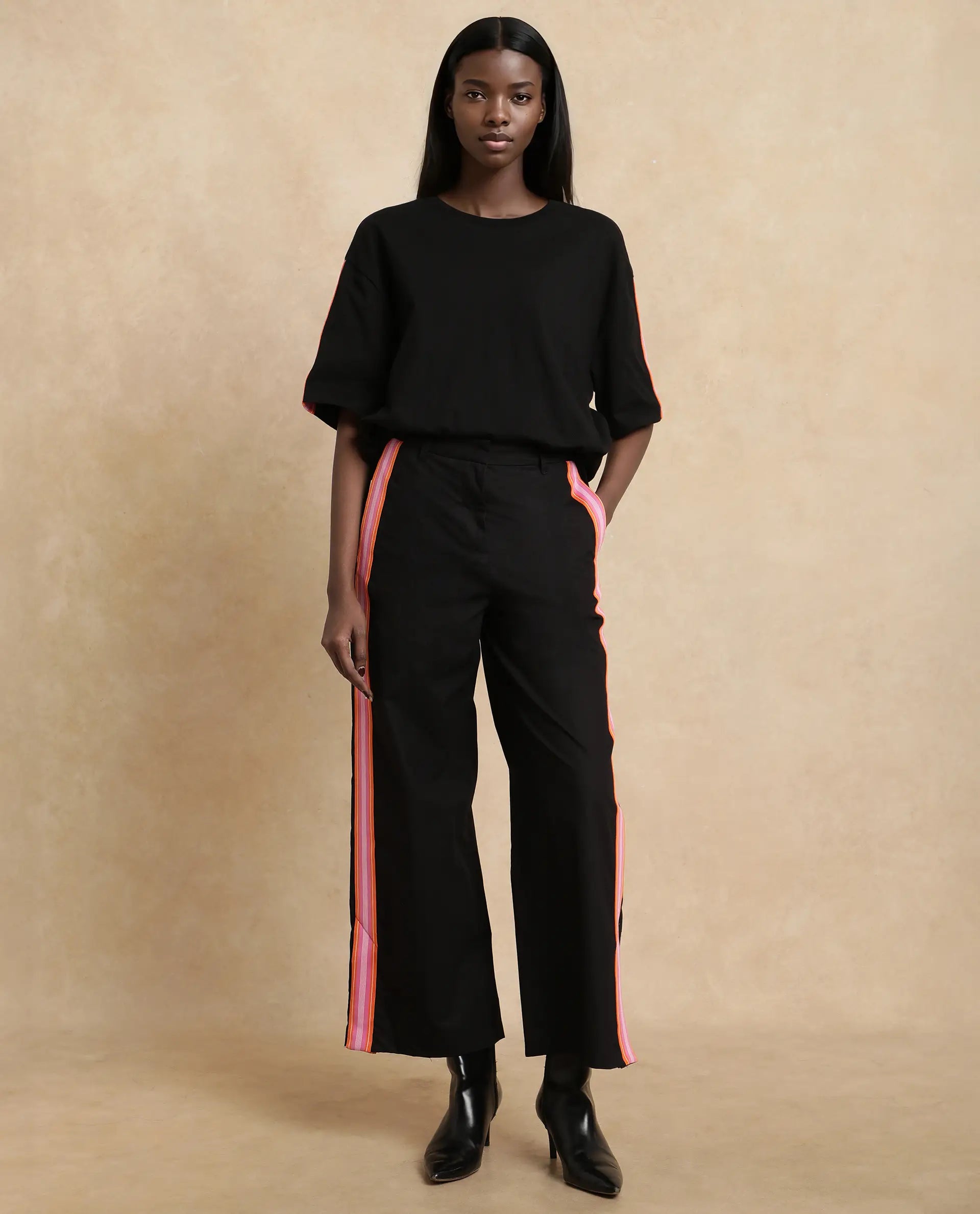 Rareism Women's Nonwen B Black Cotton Plain Ankle Length Wide Trouser