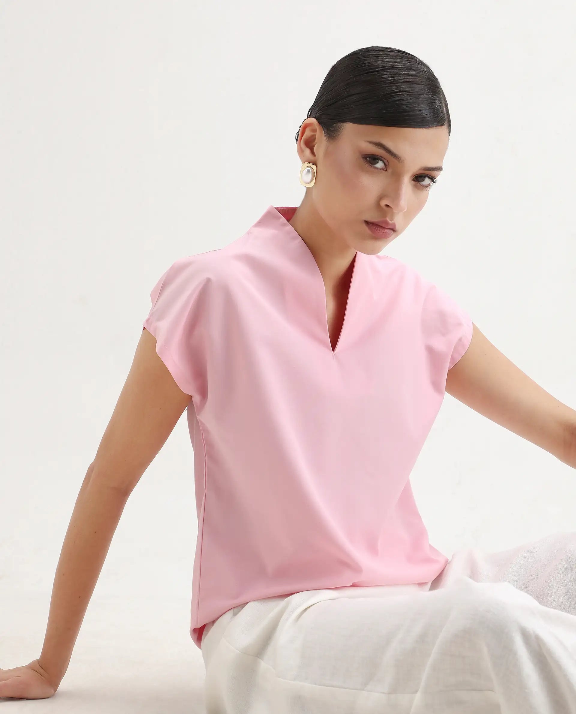 Rareism Women's Nopplo Pink Polyester Blend V-Neck Plain Extended Sleeves Regular Fit Top