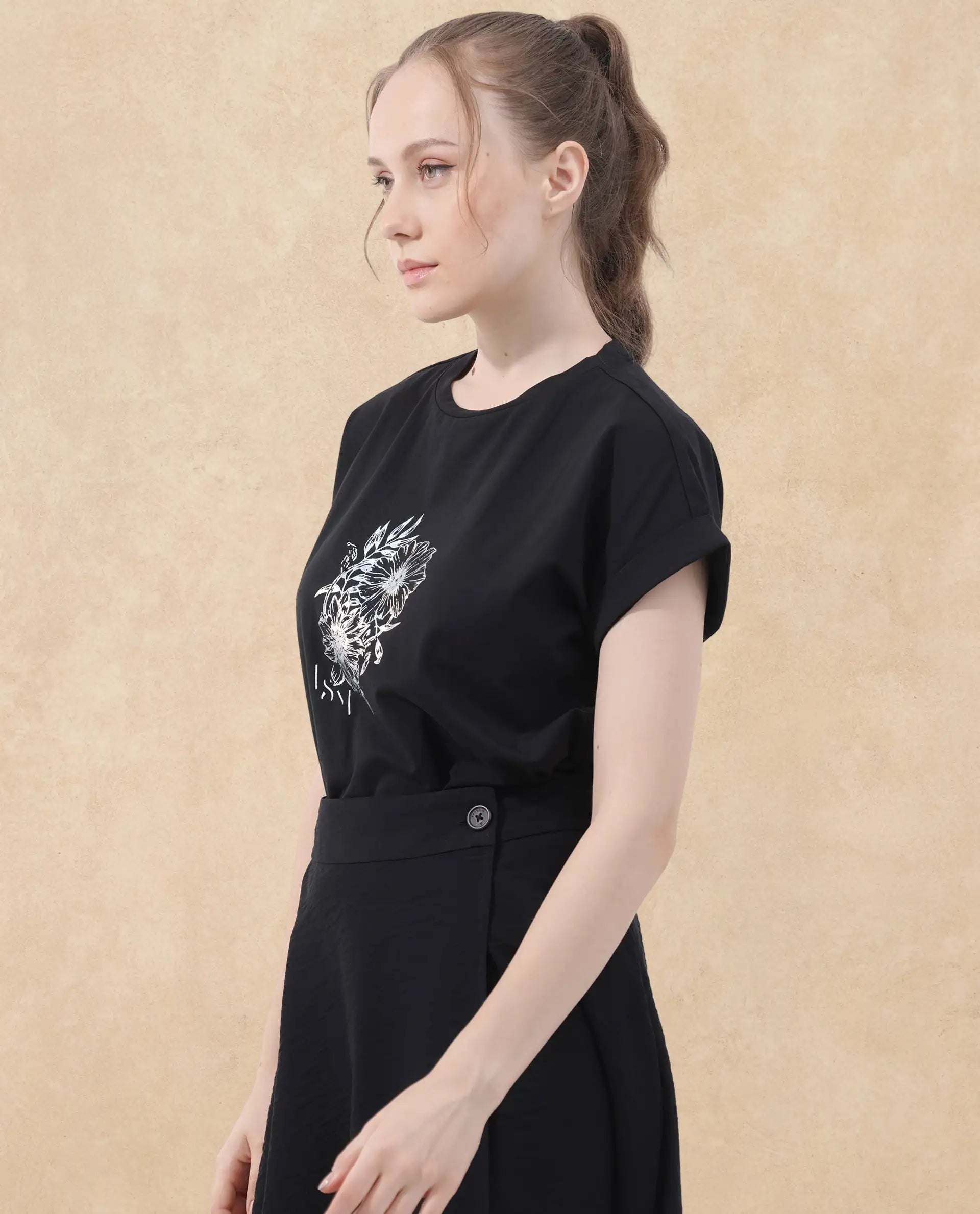 Rareism Women Ophili Black Cotton Elastane Fabric Crew Neck Knit Solid T-Shirt