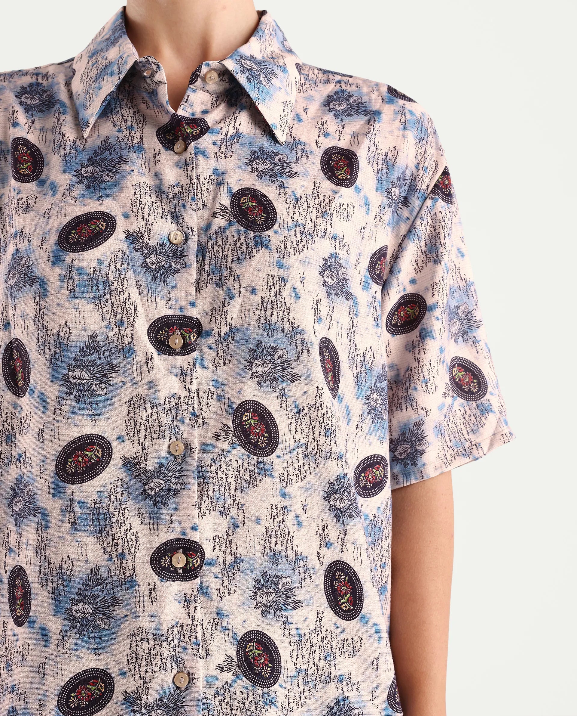 Rareism Women's Orchard Off White Viscose Blend Spread Collar Abstract Print Boxy Fit Top