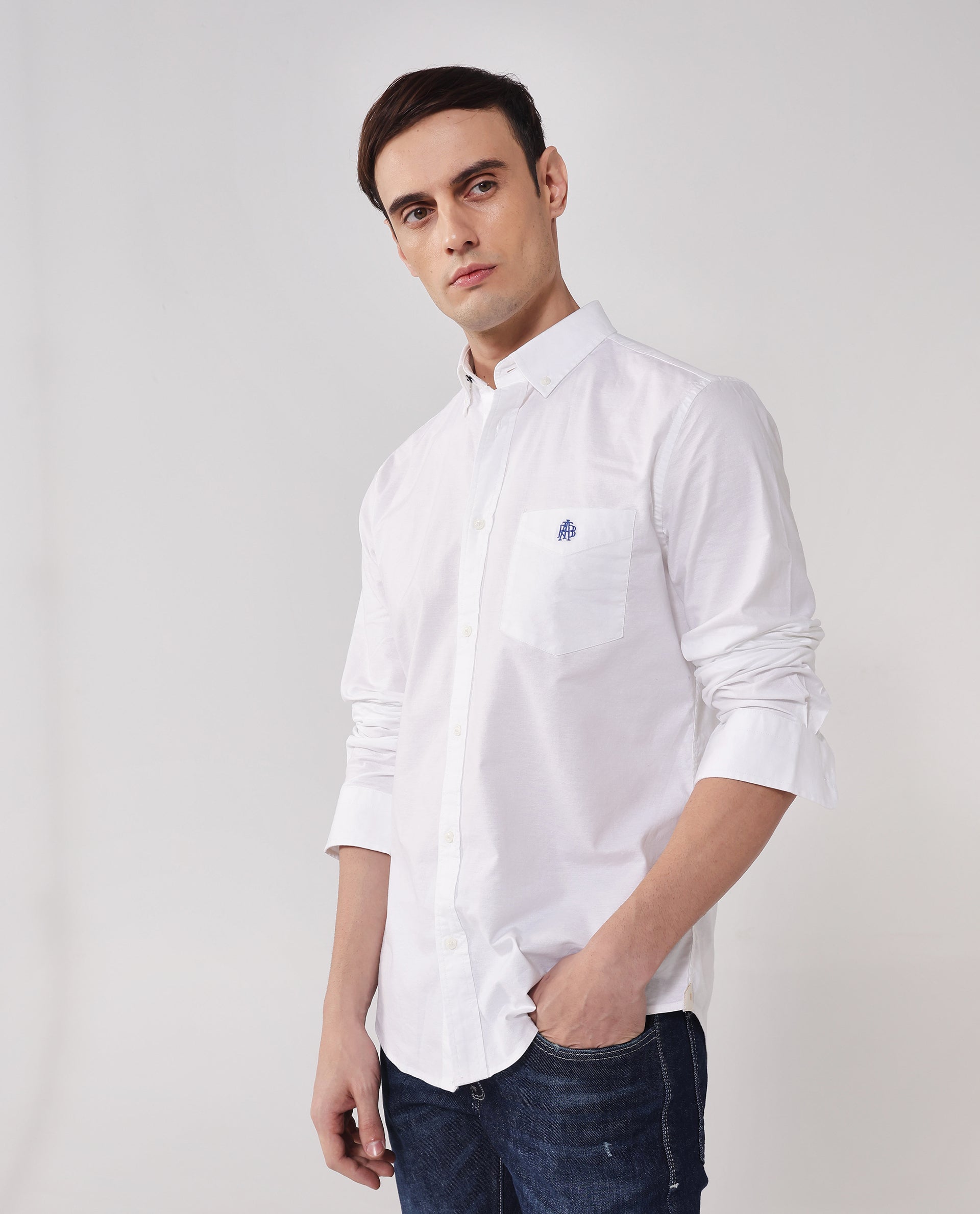 Rare Rabbit Men Oxob White Full Sleeve Collared Neck Button Closure Regular Fit Plain Shirt