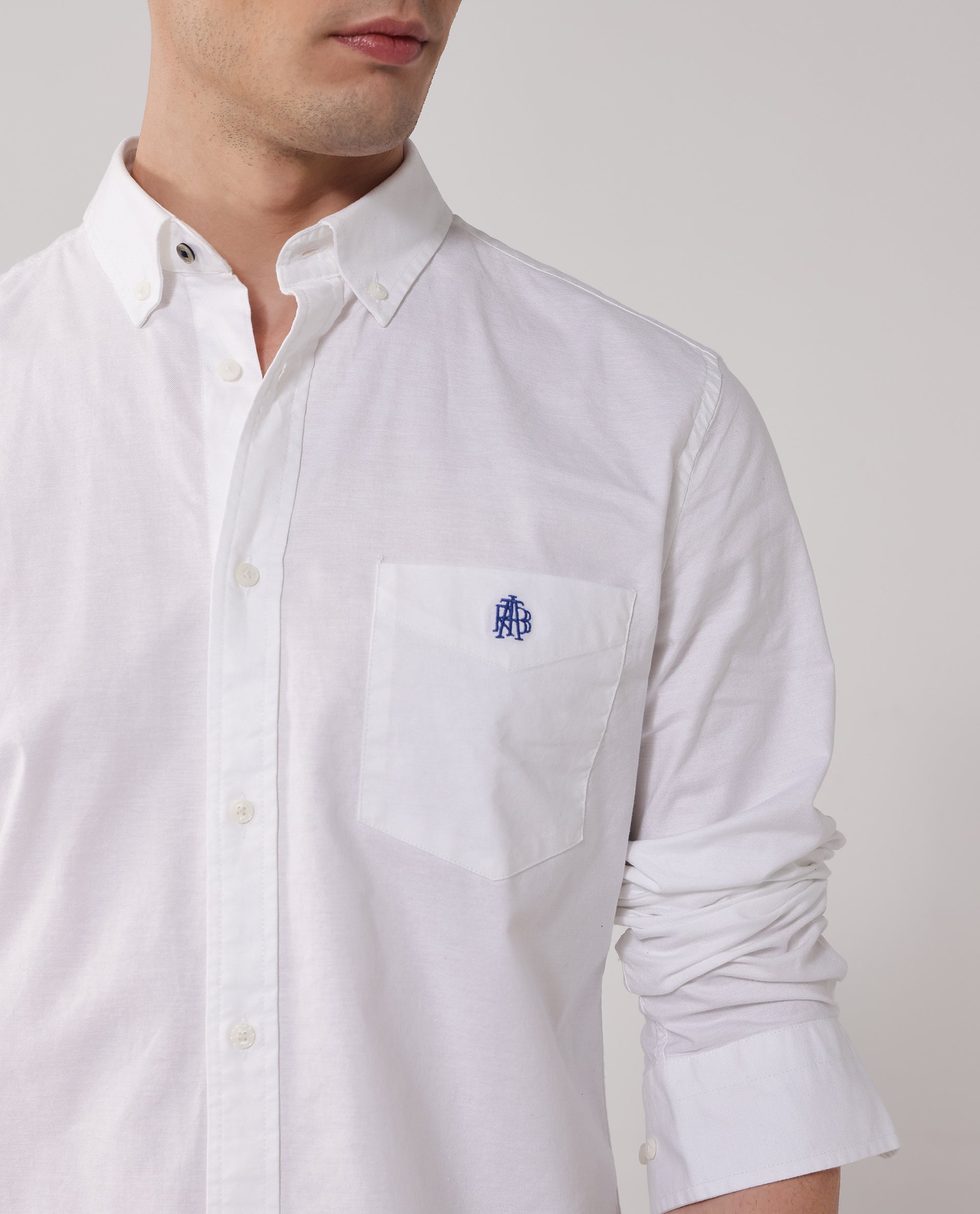 Rare Rabbit Men Oxob White Full Sleeve Collared Neck Button Closure Regular Fit Plain Shirt