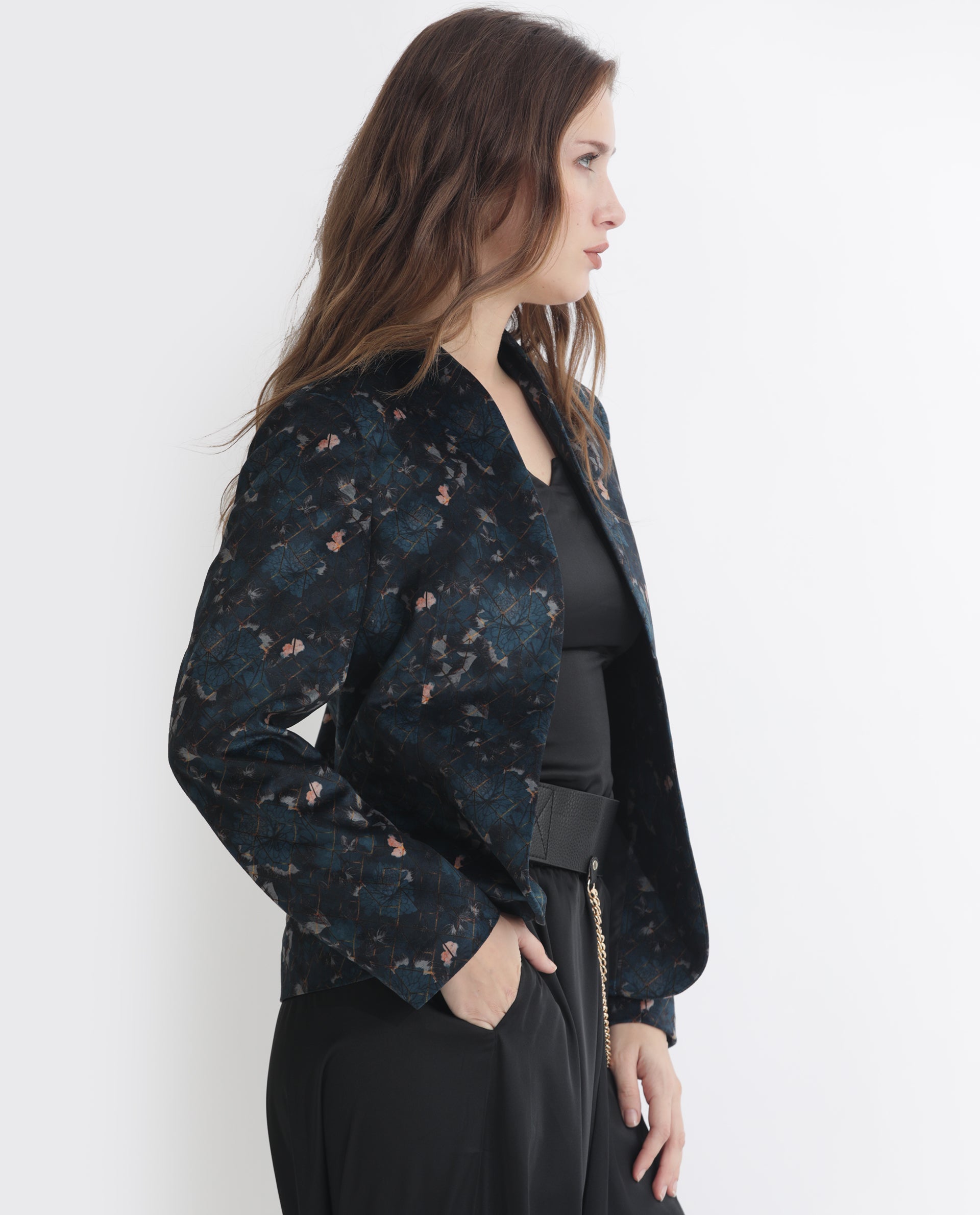 Rareism Women Pesko Navy Velvet Full Sleeves Print Collarless Shrug