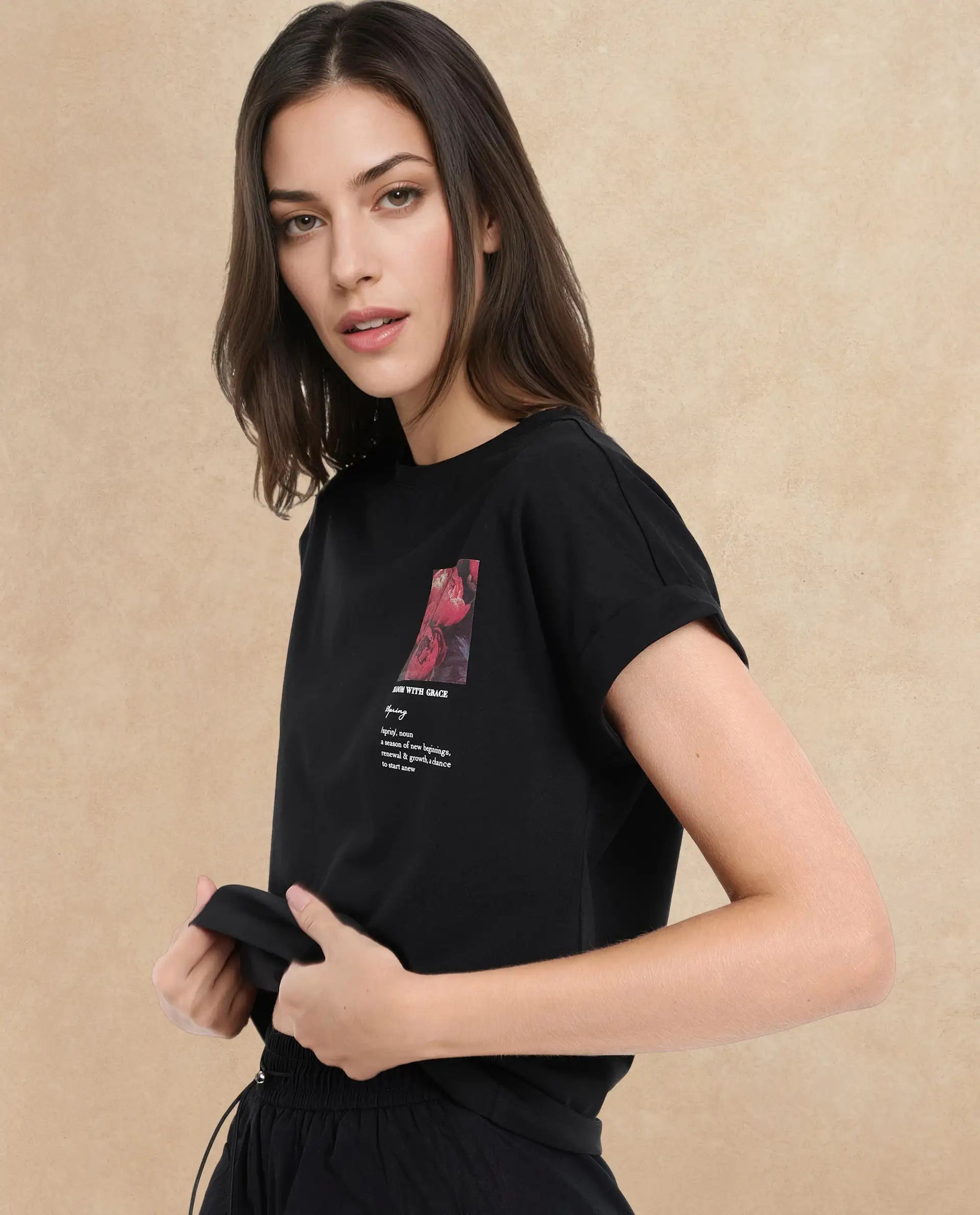 Rareism Women's Poctri Black Cotton Blend Crew Neck Graphic Print Extended Sleeves Regular Fit T-Shirt