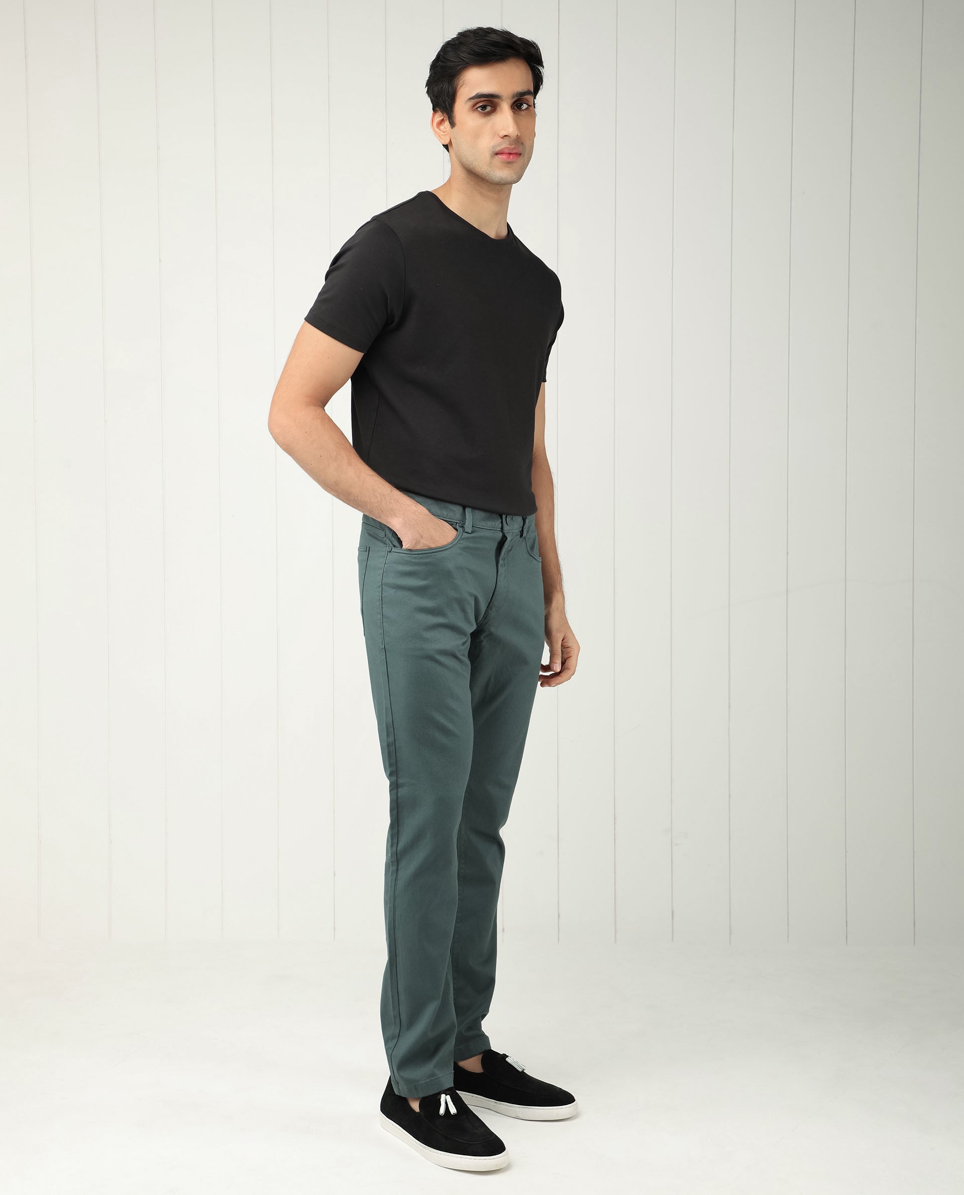 Rare Rabbit Men's Poke Dusky Green Solid Mid-Rise Regular Fit Trouser