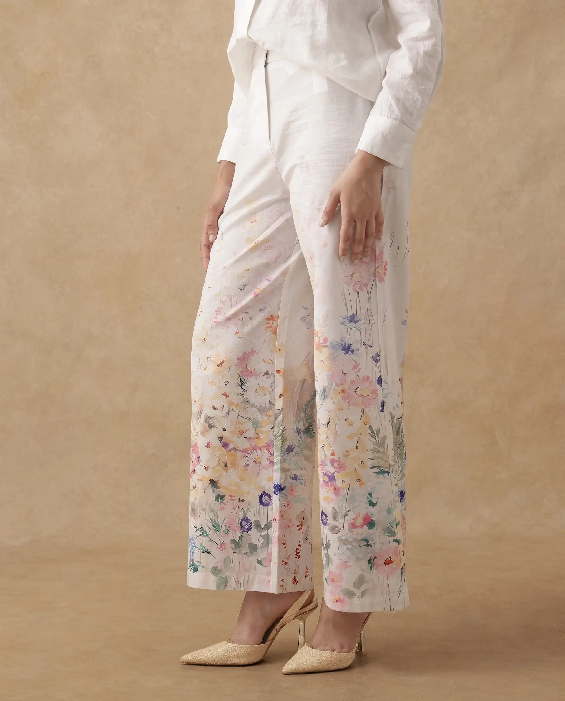 Rareism Women's Prejino White Cotton Floral Print Ankle Length Straight Fit Trouser