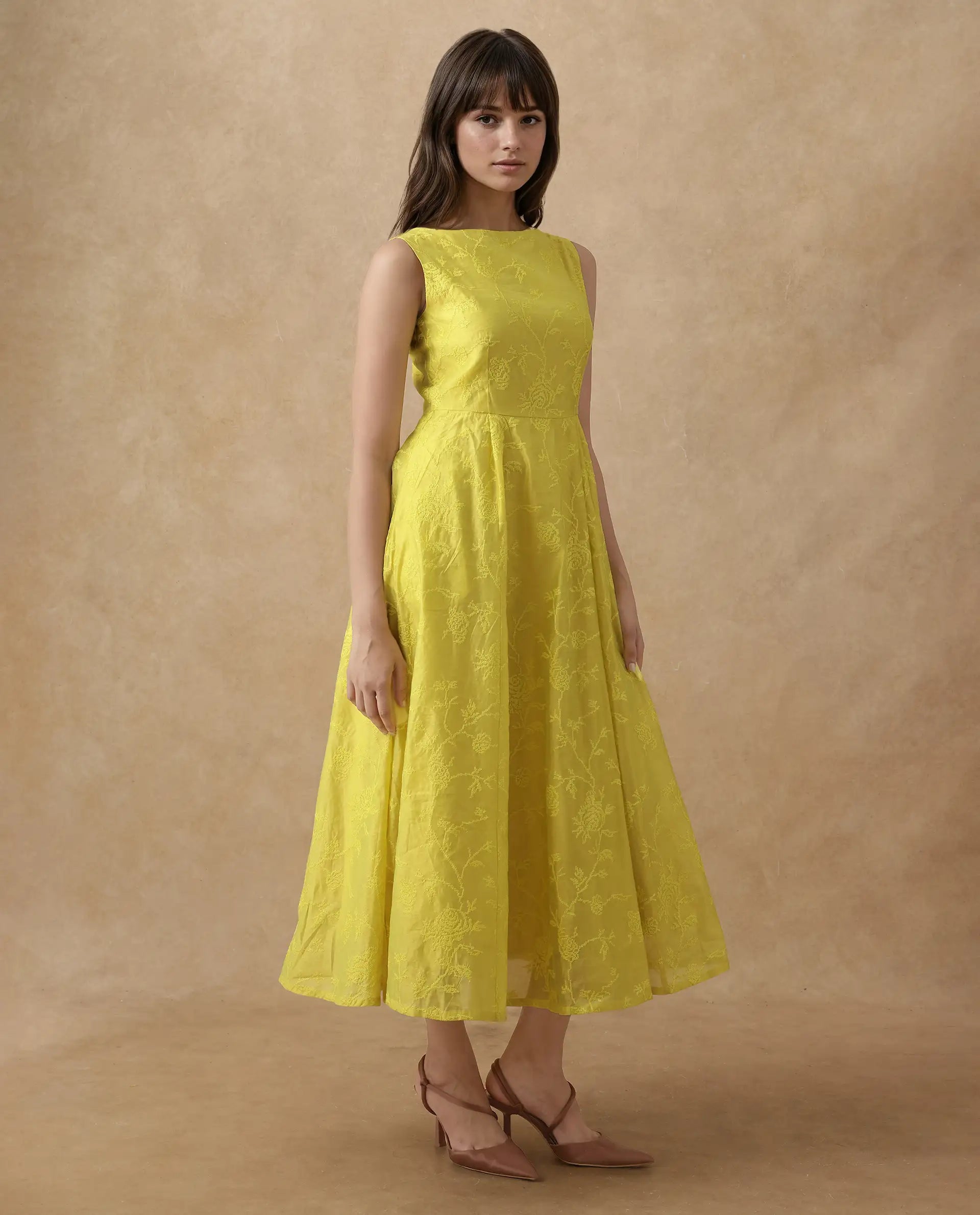 Rareism Women's Prero Green Viscose Blend Boat Neck Plain Sleeveless Midi A-Line Dress