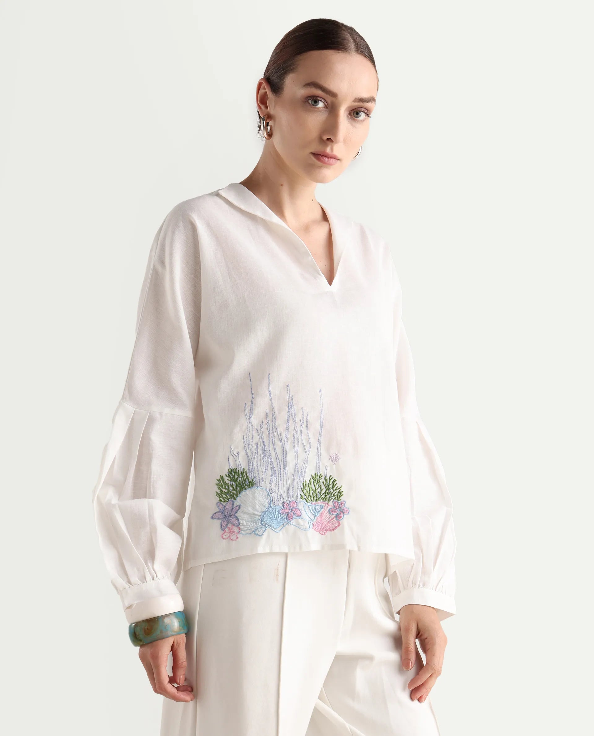 Rareism Women's Present White Cotton Lapel Neck Plain Balloon Sleeve Regular Fit Top