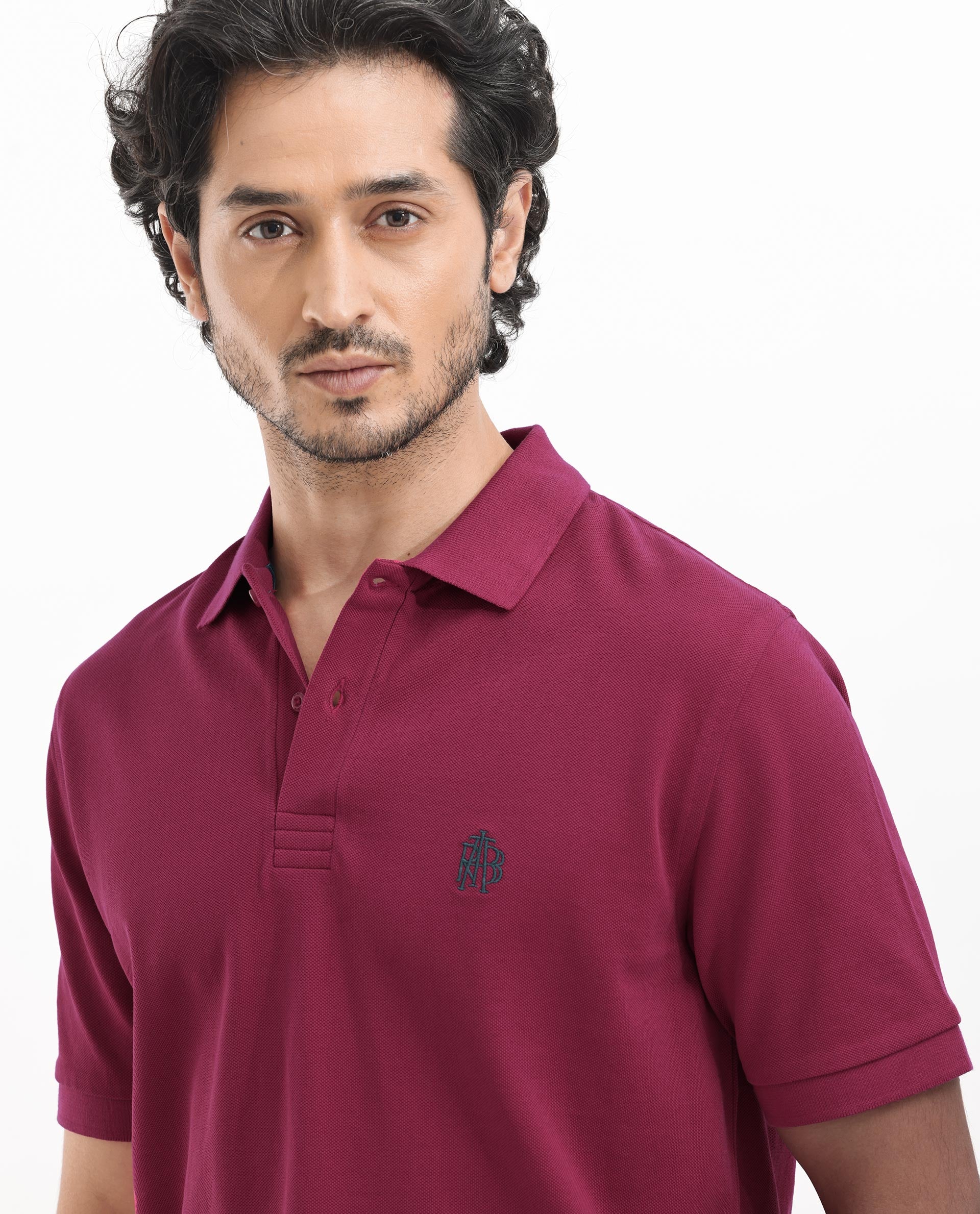 Rare Rabbit Mens Paret-Bright Red Short Sleeve Embroidered Logo Solid Polo T-Shirt