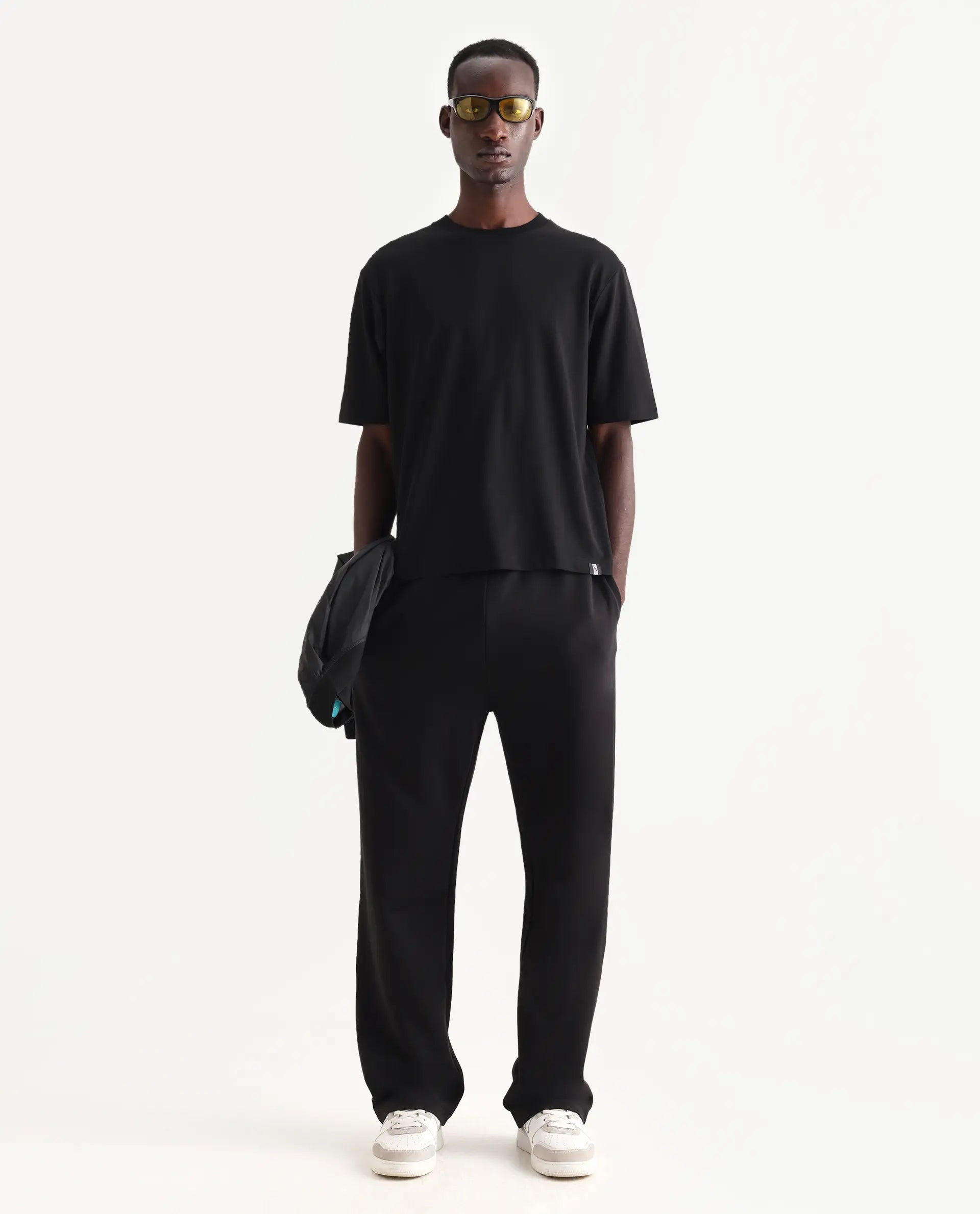 Rare Rabbit Men's Qlo Black Cotton Blend Plain Oversized Fit Half Sleeve Crew Neck T-Shirt