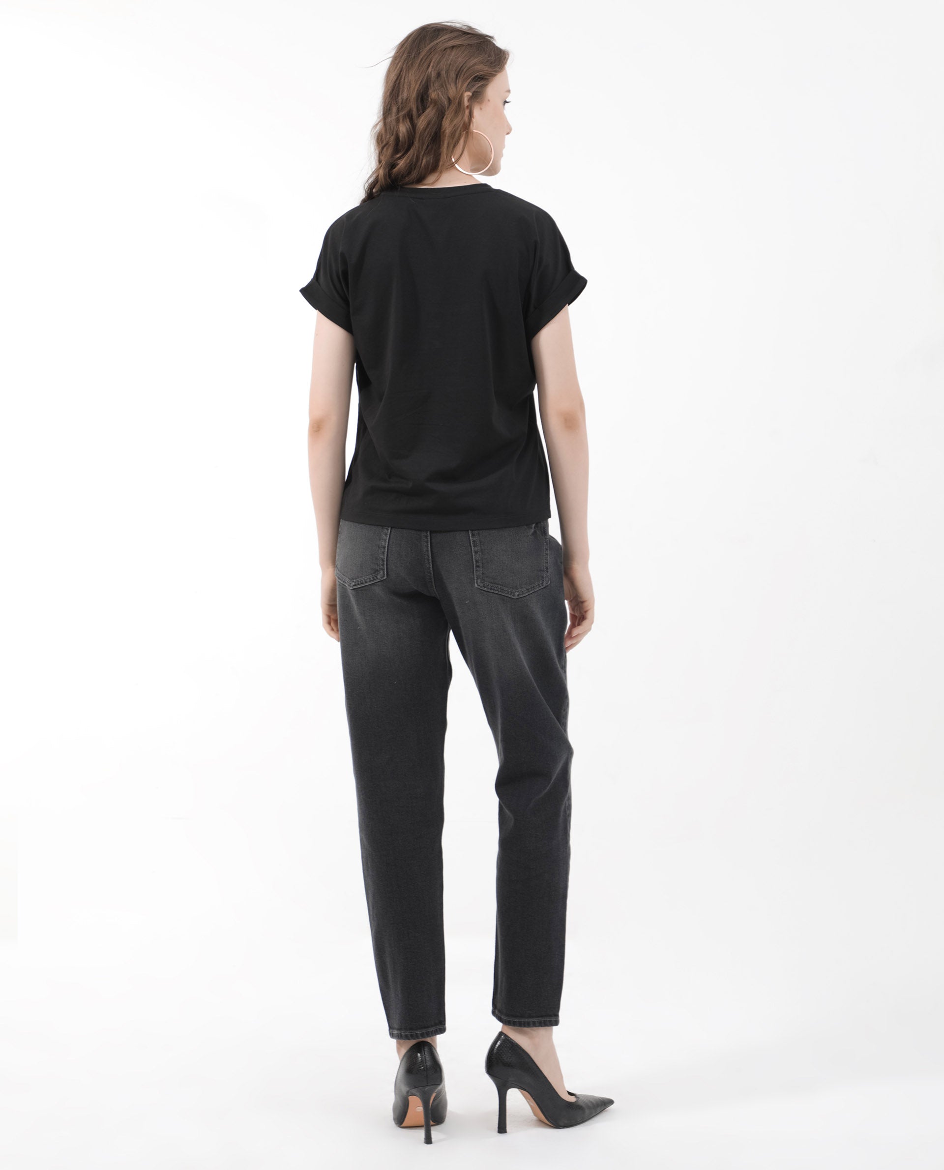 Rareism Women Trident Black Cotton Elastane Fabric Crew Neck Knit Solid T-Shirt